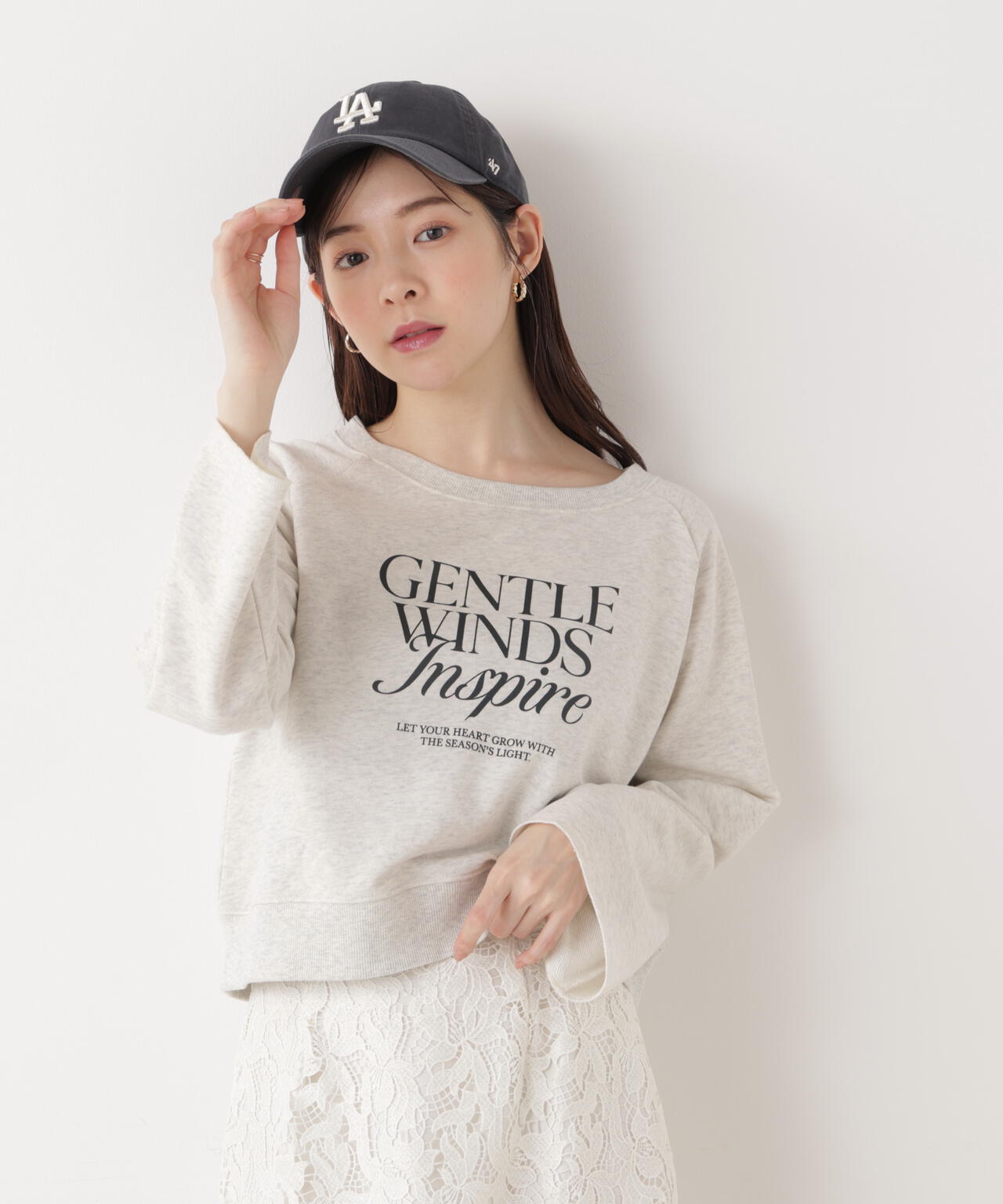 <ウォッシャブル>〈a/mie〉ラグランロゴトップス