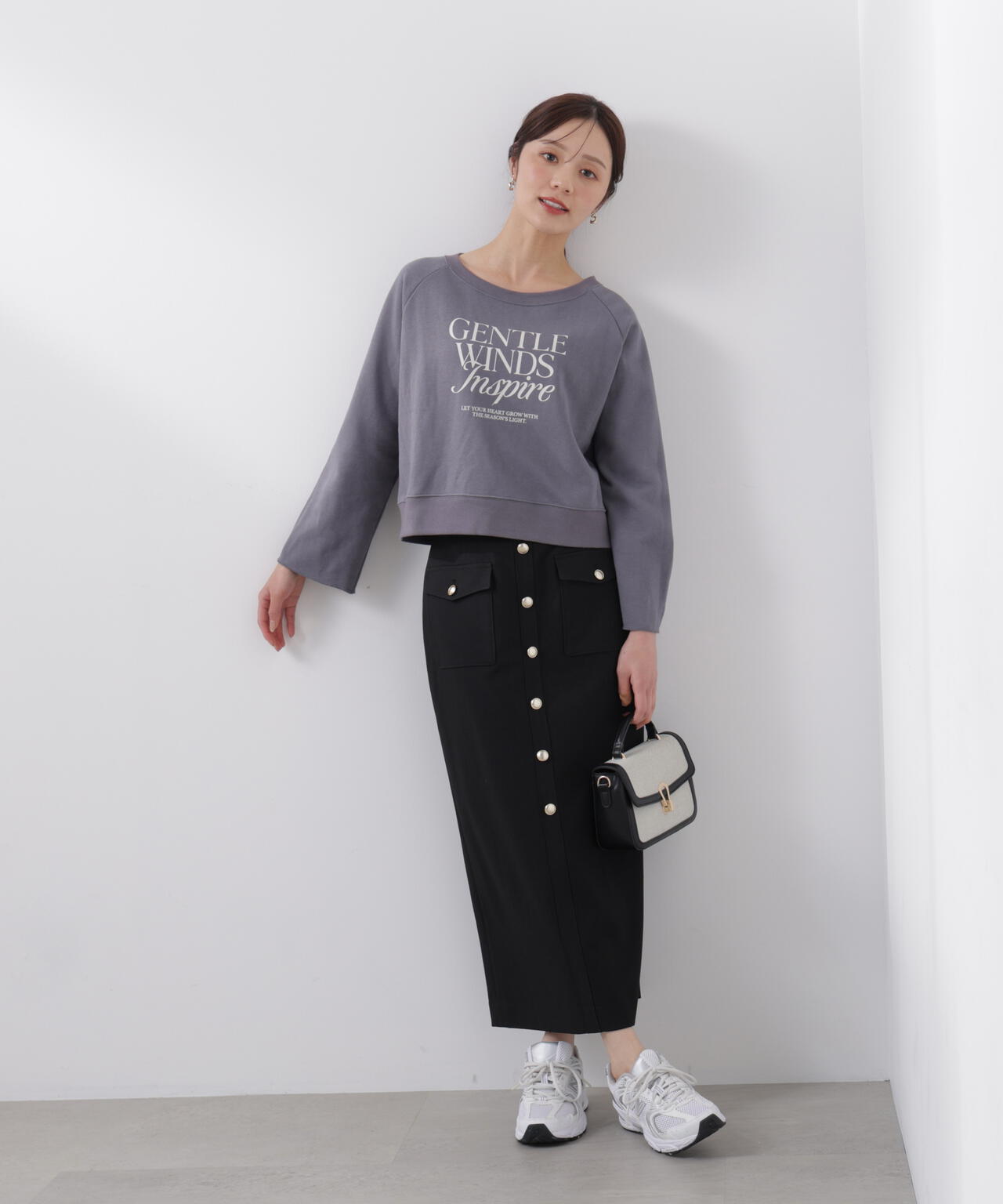 <ウォッシャブル>〈a/mie〉ラグランロゴトップス