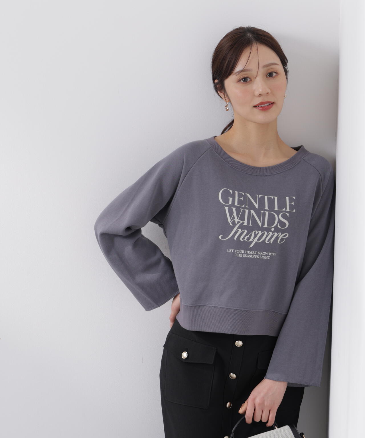 <ウォッシャブル>〈a/mie〉ラグランロゴトップス