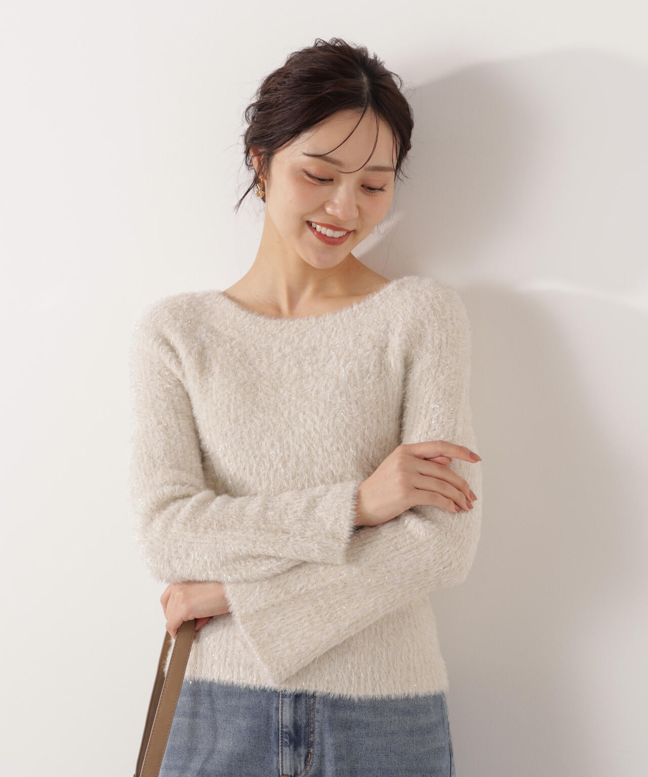 ラメフェザーボートネックニット