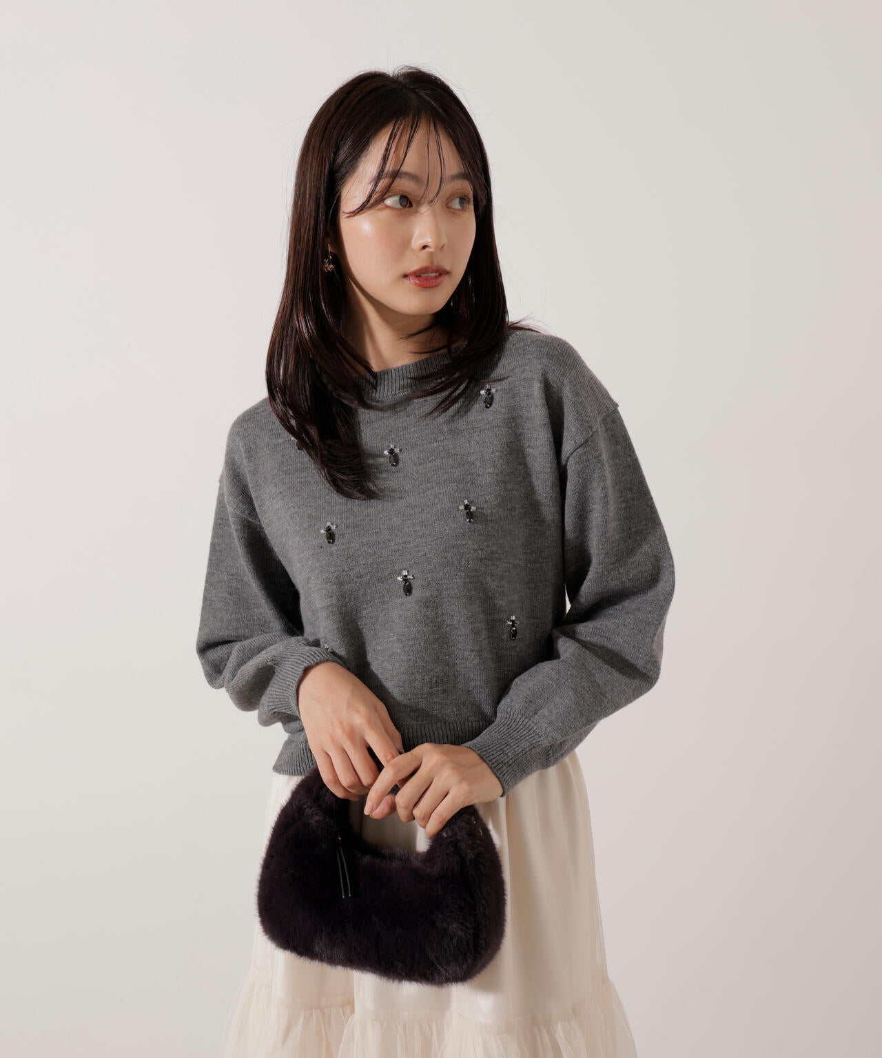 ビジュー付きボックスニット