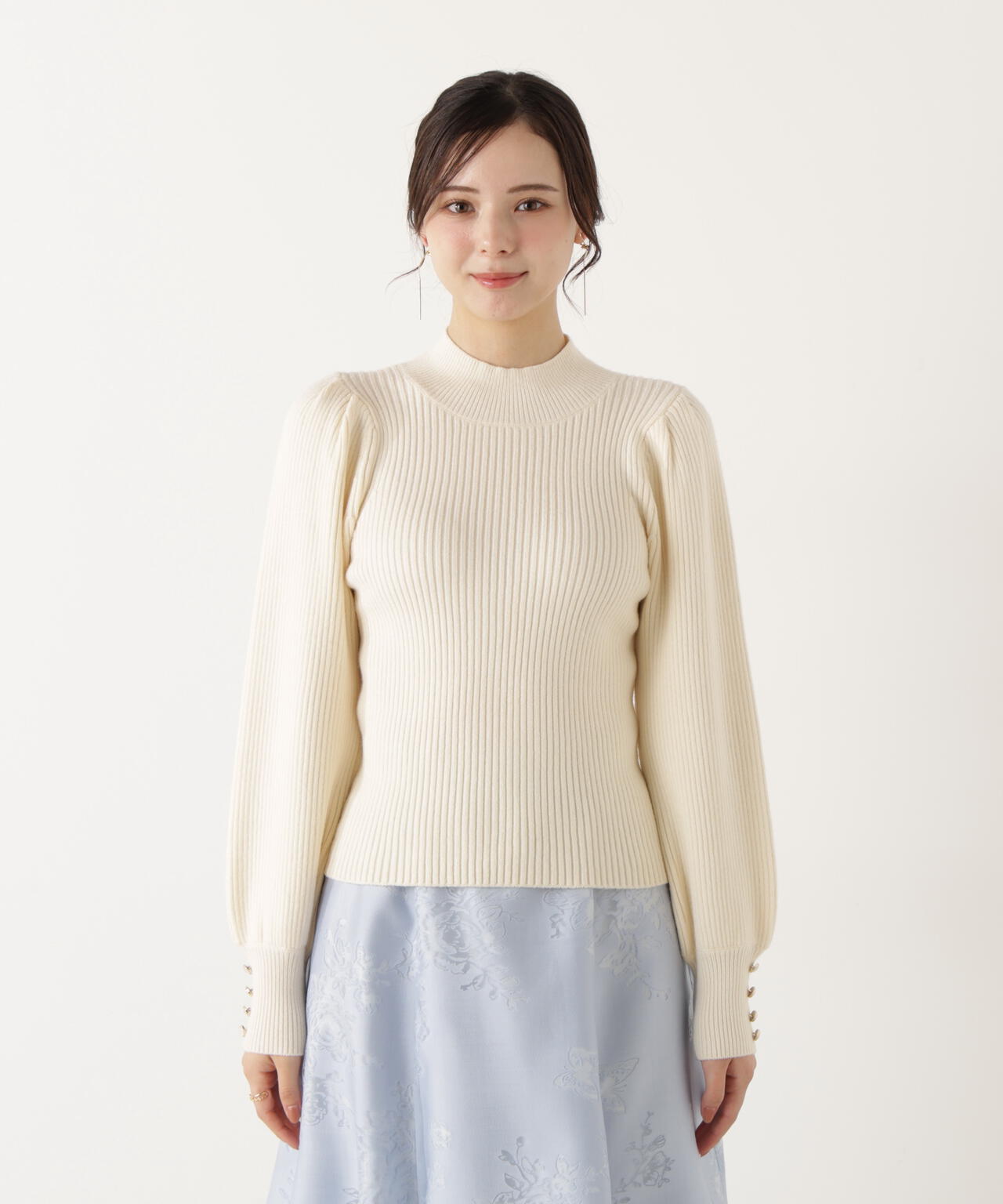 ハイネックボリュームスリーブニット