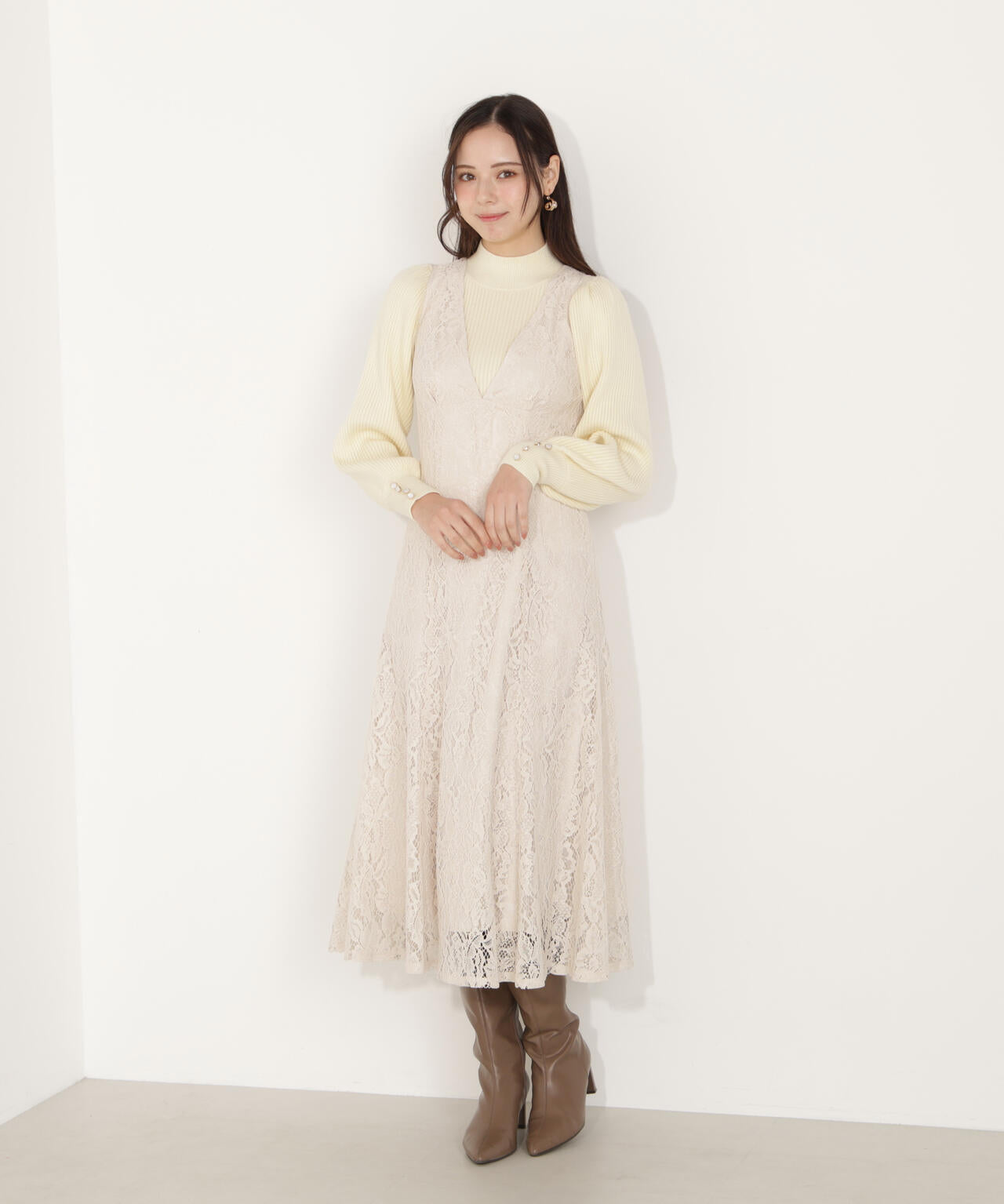 ハイネックボリュームスリーブニット