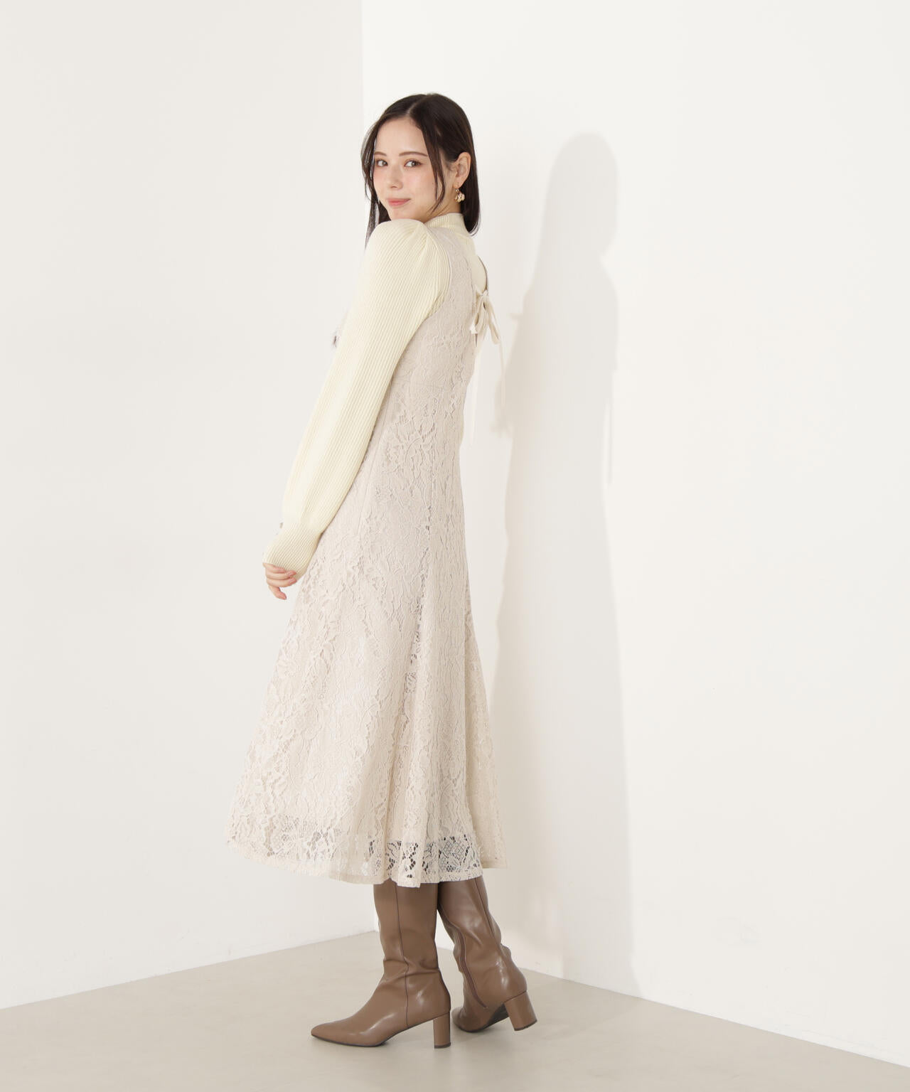 ハイネックボリュームスリーブニット