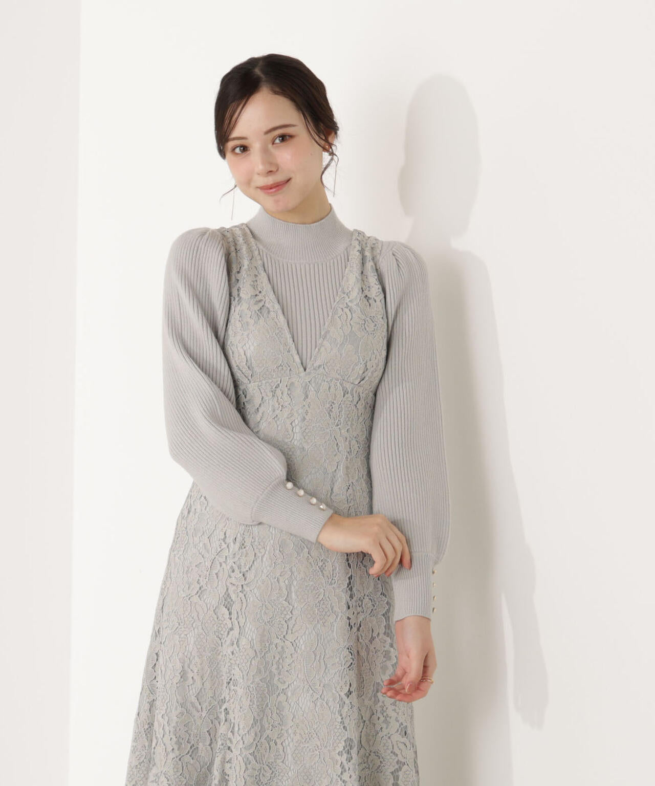 ハイネックボリュームスリーブニット