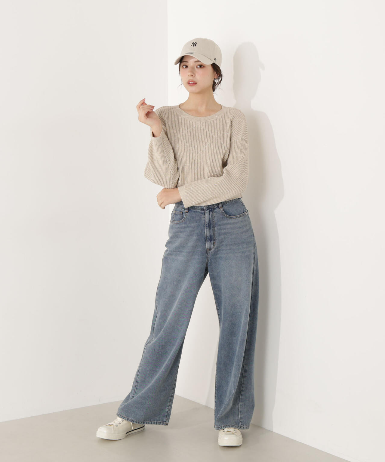 ラメ入りアイレットボクシーニット