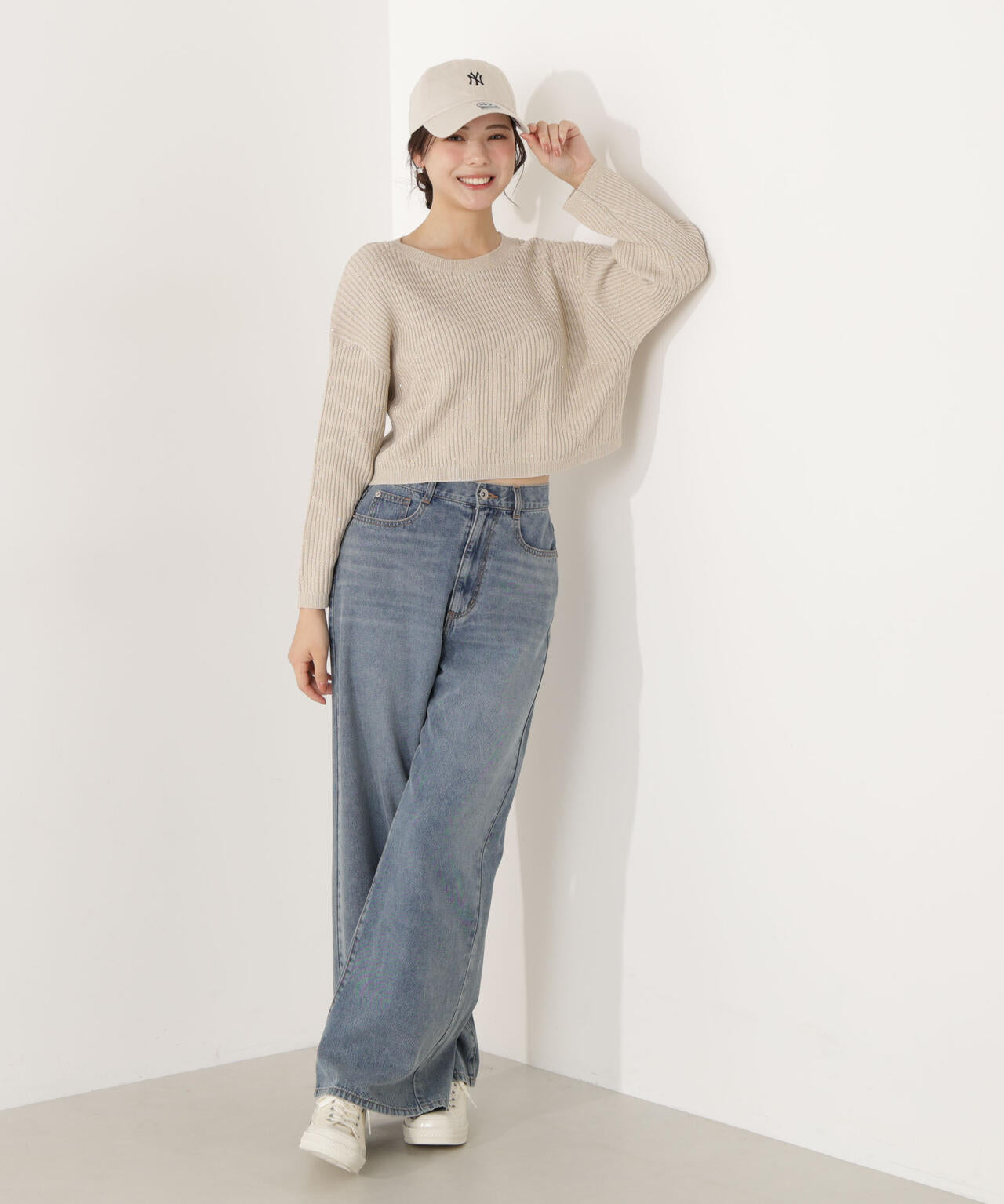 ラメ入りアイレットボクシーニット