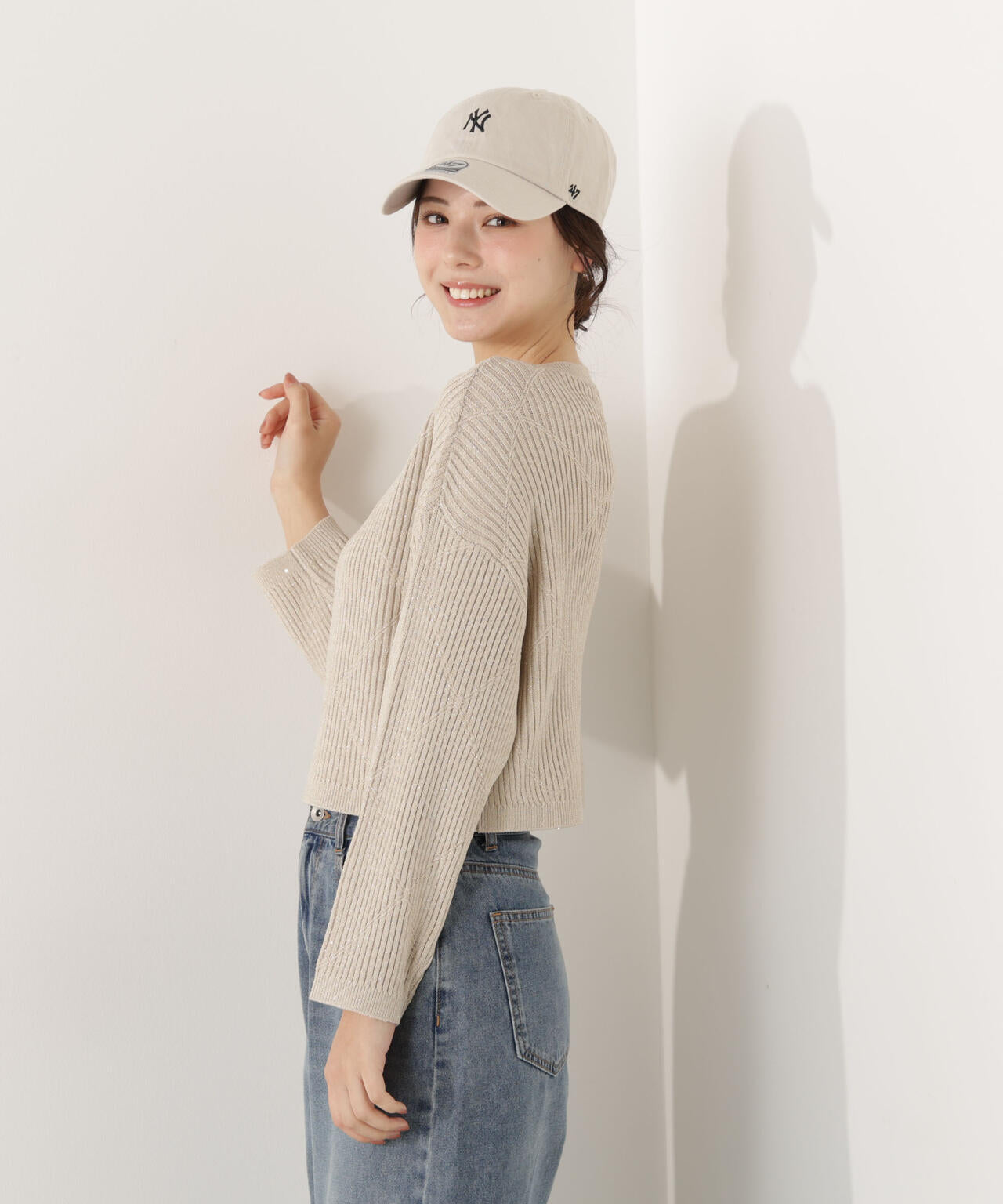 ラメ入りアイレットボクシーニット