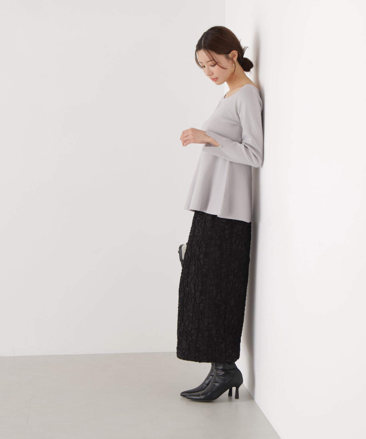 <ウォッシャブル/UV>ペプラムベーシックニット【ブルー:official site・ZOZOTOWN・一部店舗限定】