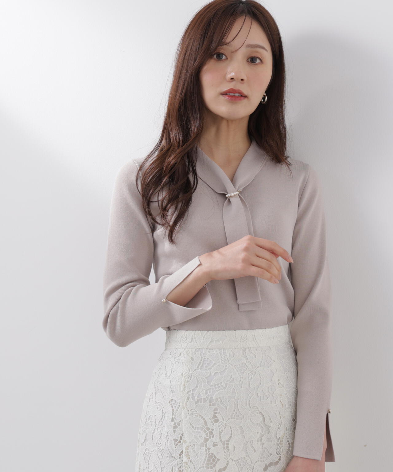 パールリングボウタイニット【グレー:official site・ZOZOTOWN・一部店舗限定】