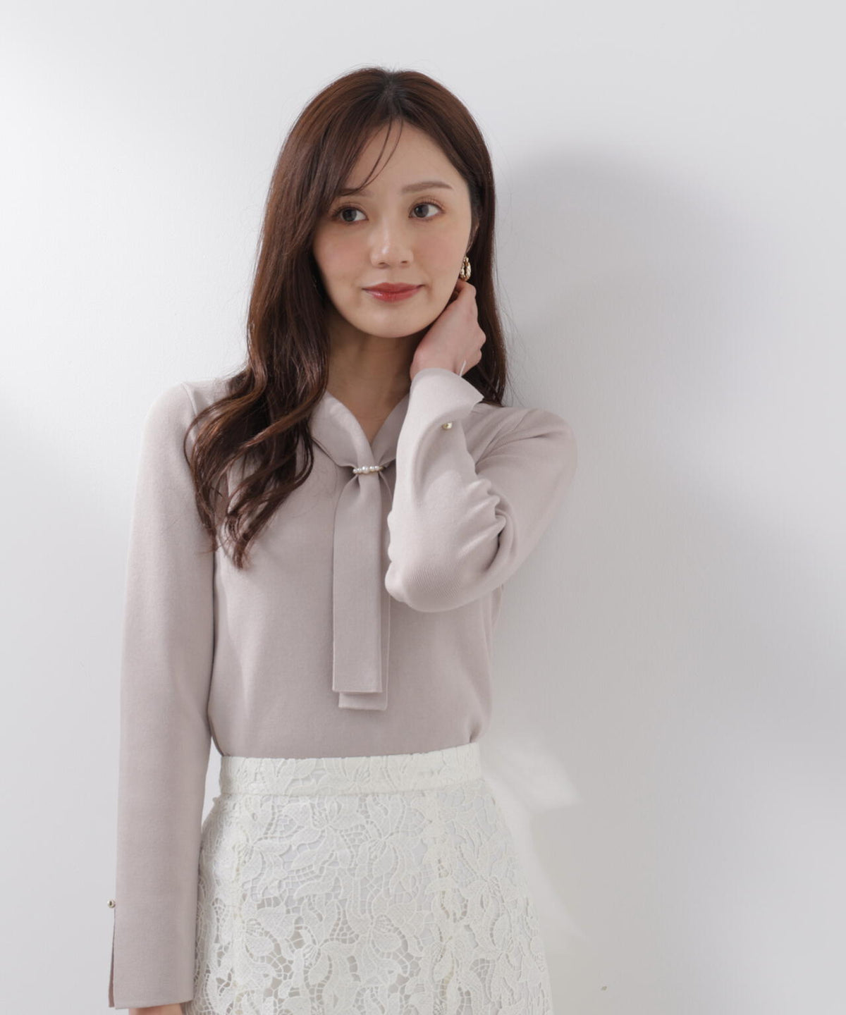 パールリングボウタイニット【グレー:official site・ZOZOTOWN・一部店舗限定】