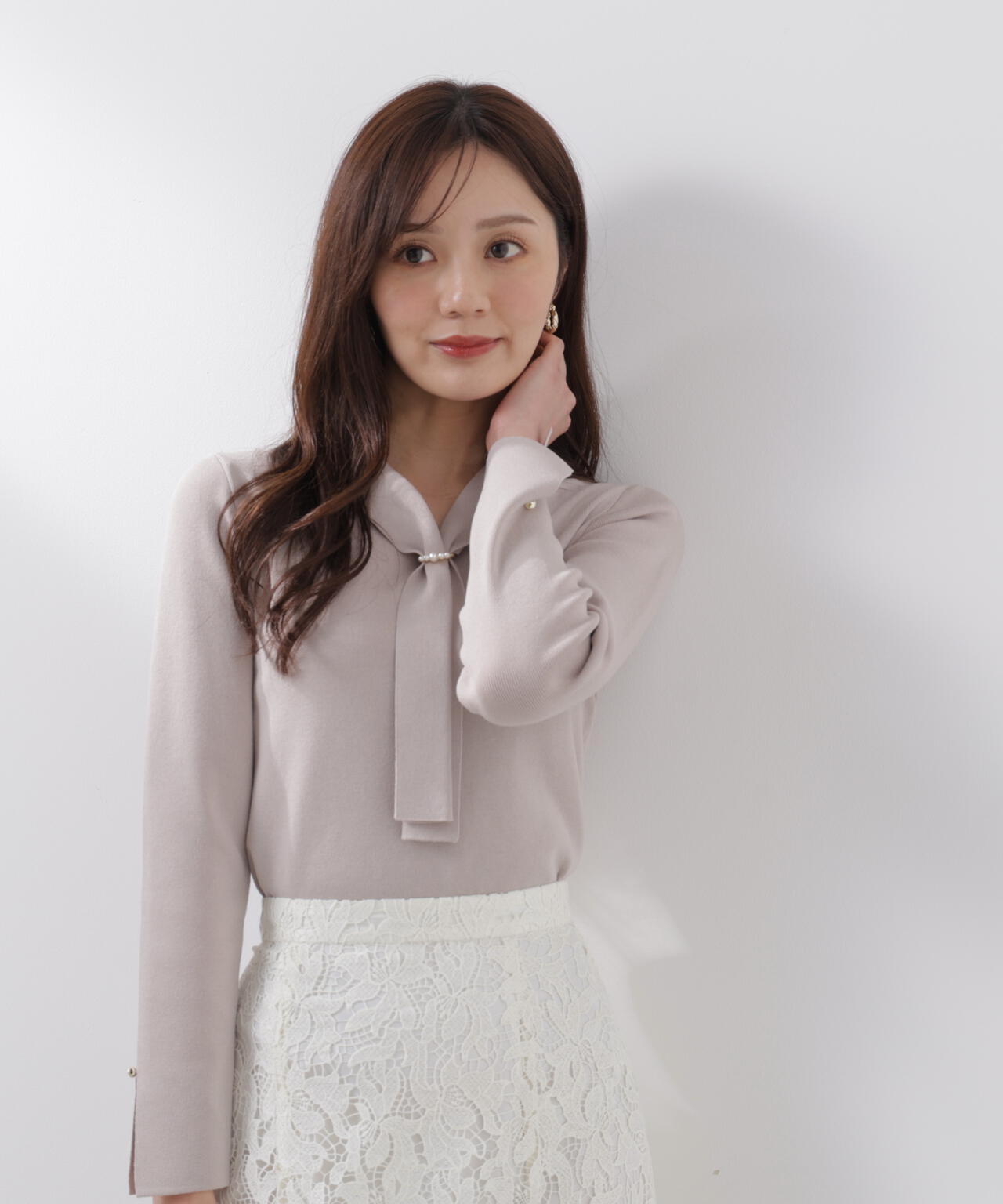 パールリングボウタイニット【グレー:official site・ZOZOTOWN・一部店舗限定】