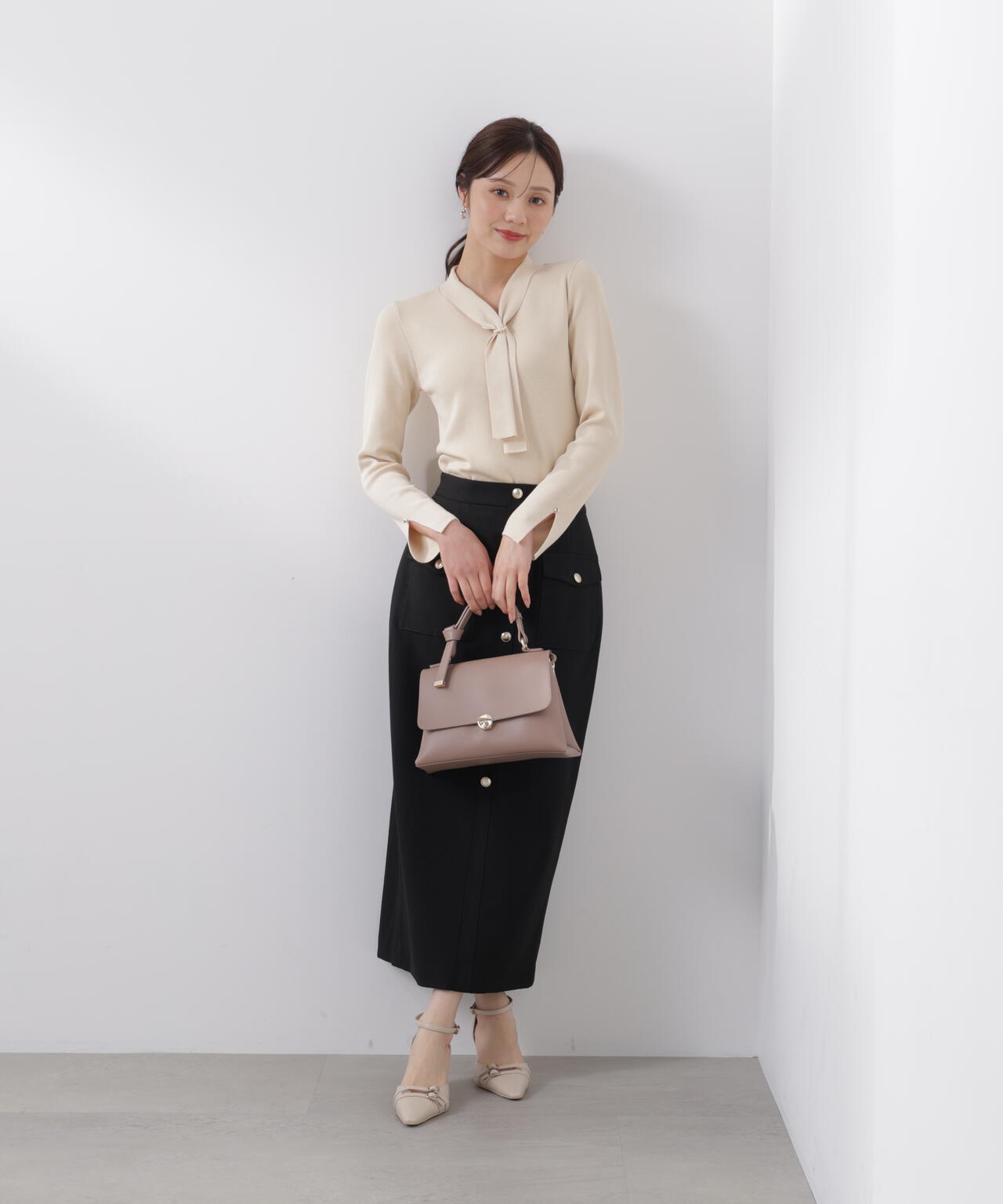 パールリングボウタイニット【グレー:official site・ZOZOTOWN・一部店舗限定】