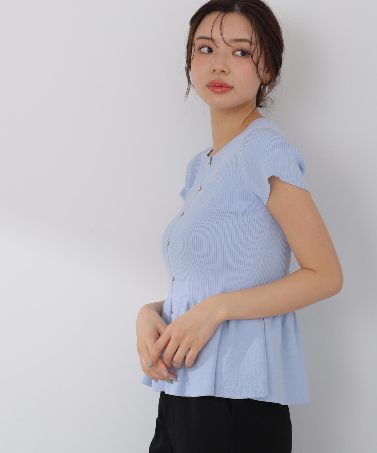 <加藤栞さん着用>ショート丈リブペプラムニット