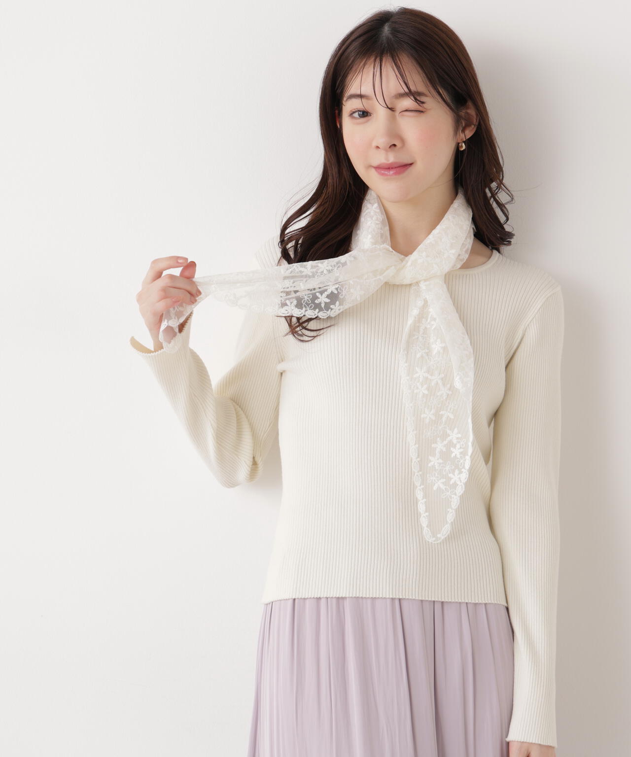 《EDIT COLOGNE》レーススカーフ付きリブニット【ホワイト×ブラックボーダー:official site・ZOZO・一部店舗限定】