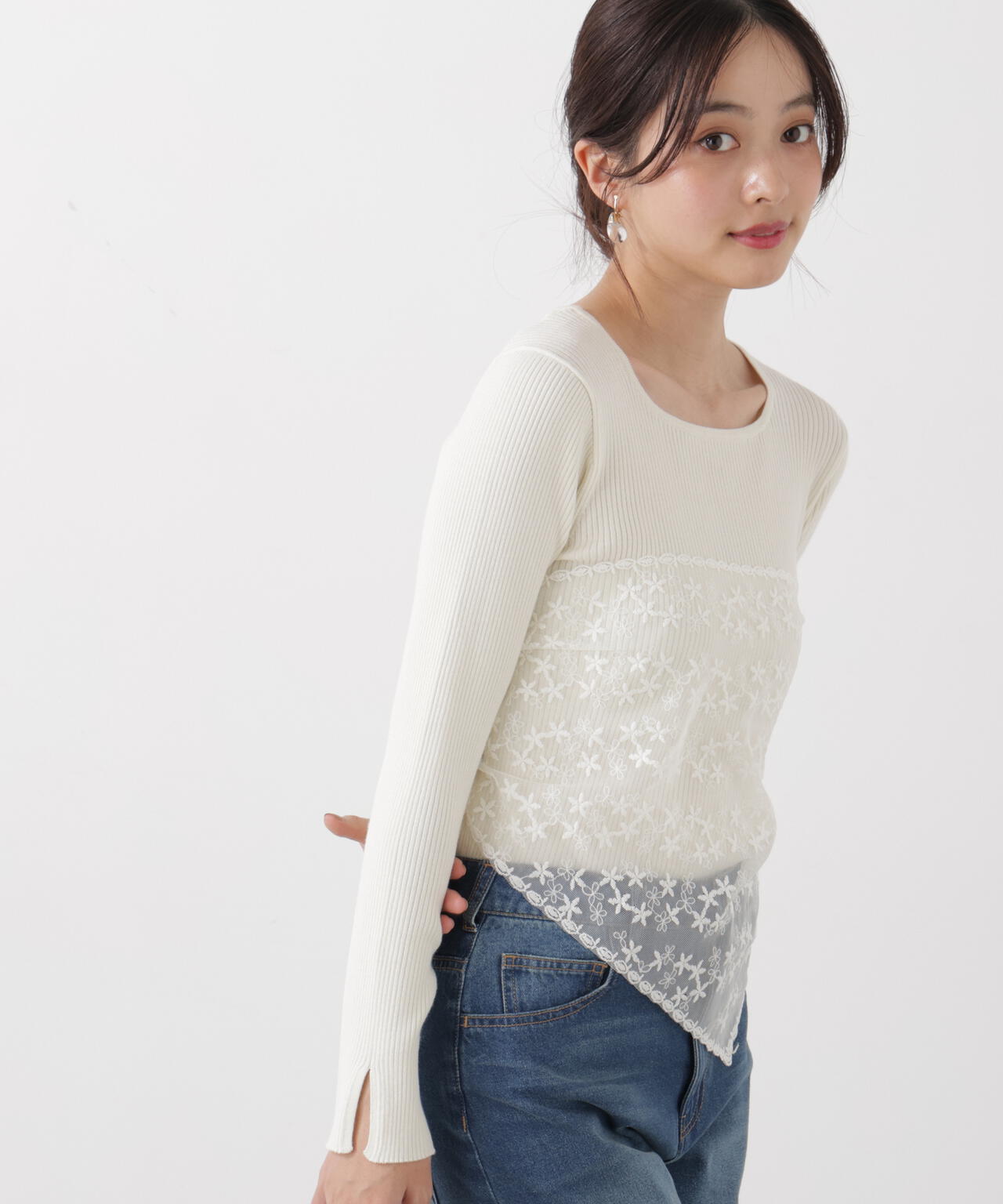 《EDIT COLOGNE》レーススカーフ付きリブニット【ホワイト×ブラックボーダー:official site・ZOZO・一部店舗限定】