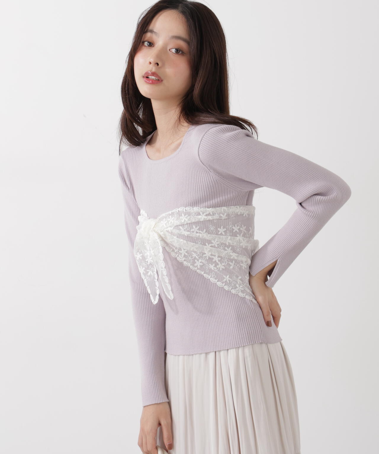 《EDIT COLOGNE》レーススカーフ付きリブニット【ホワイト×ブラックボーダー:official site・ZOZO・一部店舗限定】