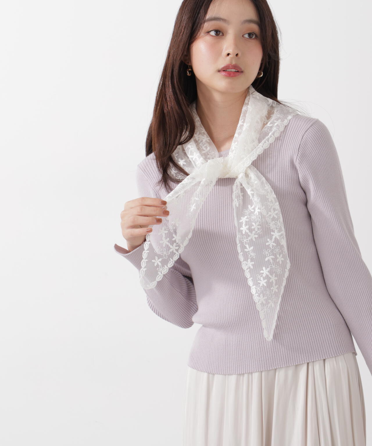 《EDIT COLOGNE》レーススカーフ付きリブニット【ホワイト×ブラックボーダー:official site・ZOZO・一部店舗限定】