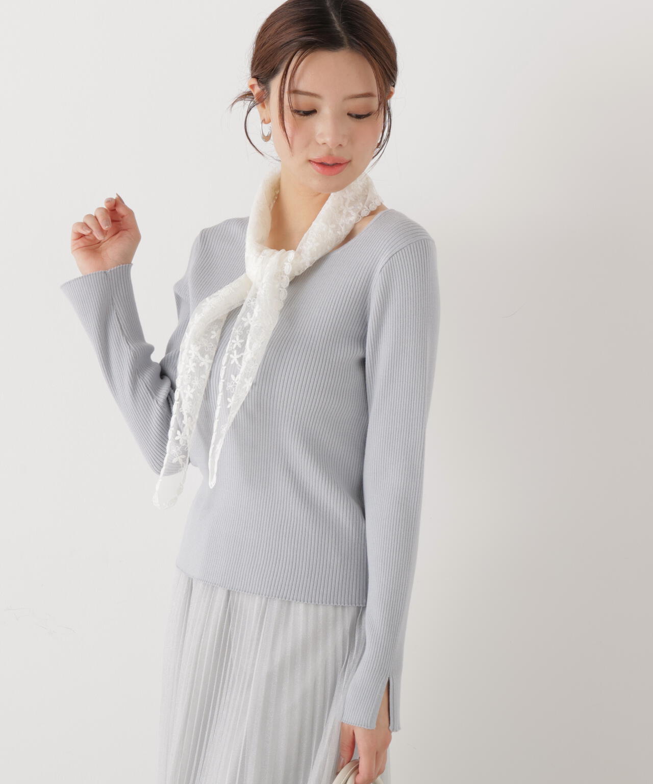 《EDIT COLOGNE》レーススカーフ付きリブニット【ホワイト×ブラックボーダー:official site・ZOZO・一部店舗限定】