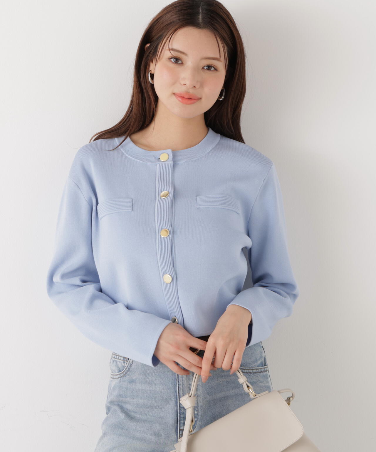 〈a/mie〉シルク混ニットカーディガン