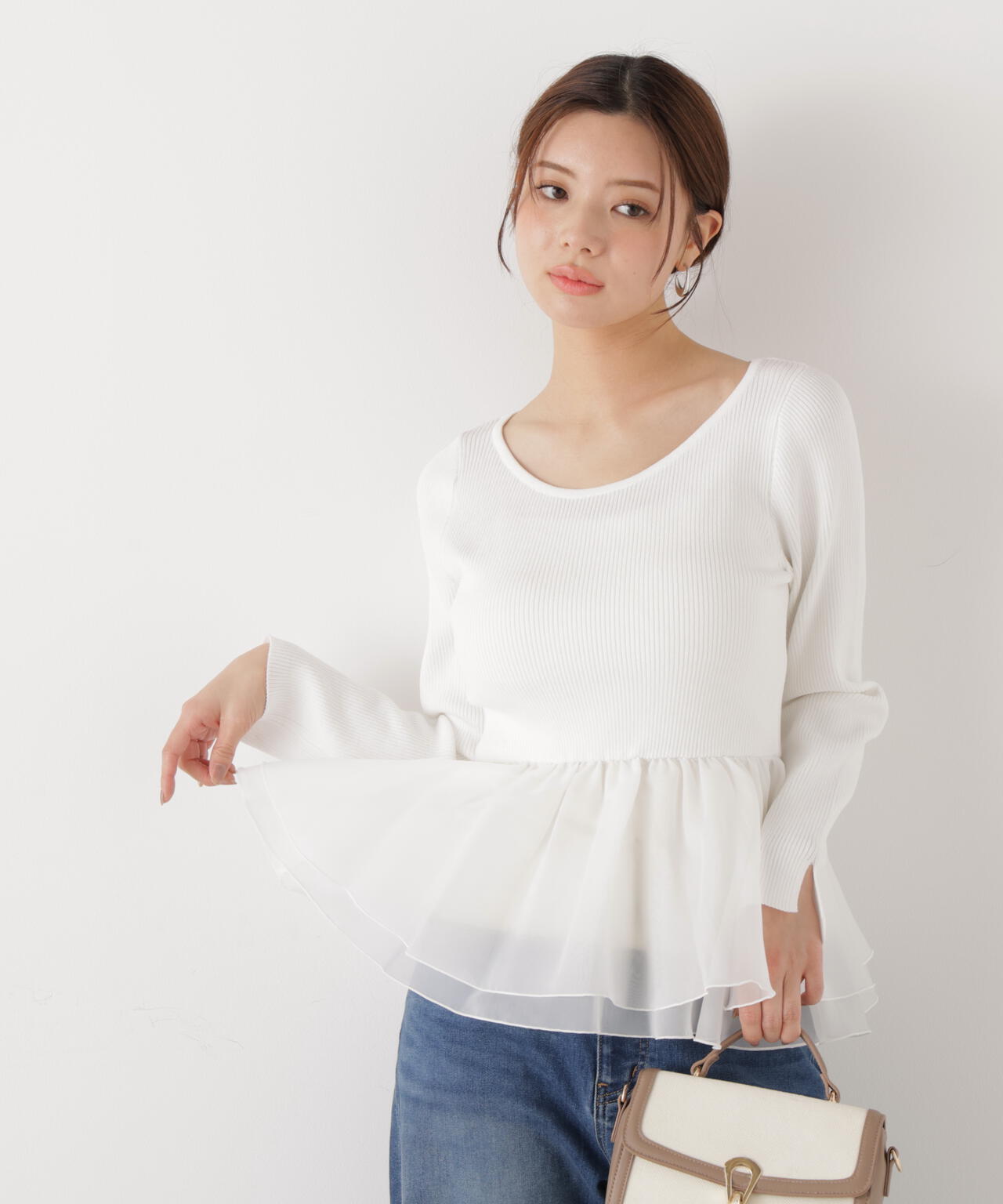 〈a/mie〉シアーペプラムリブニット