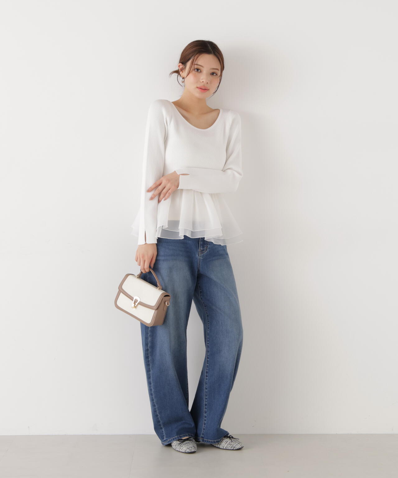 〈a/mie〉シアーペプラムリブニット