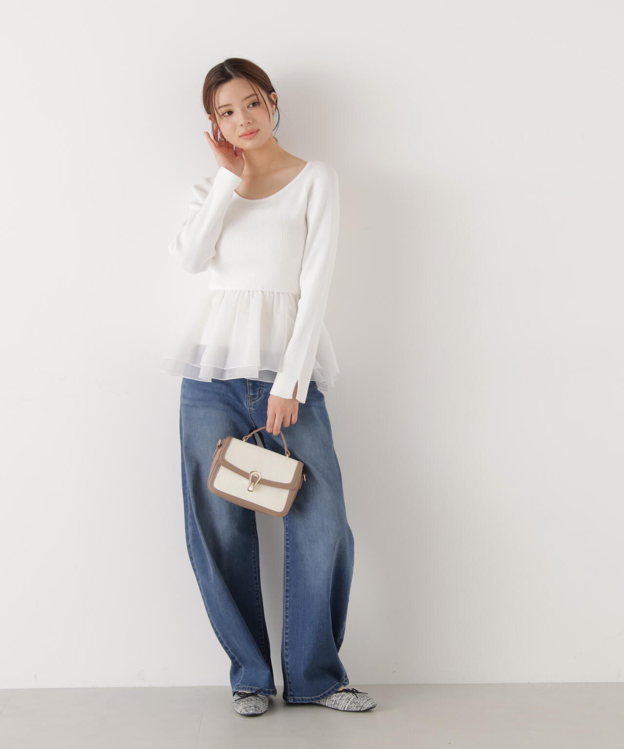 〈a/mie〉シアーペプラムリブニット