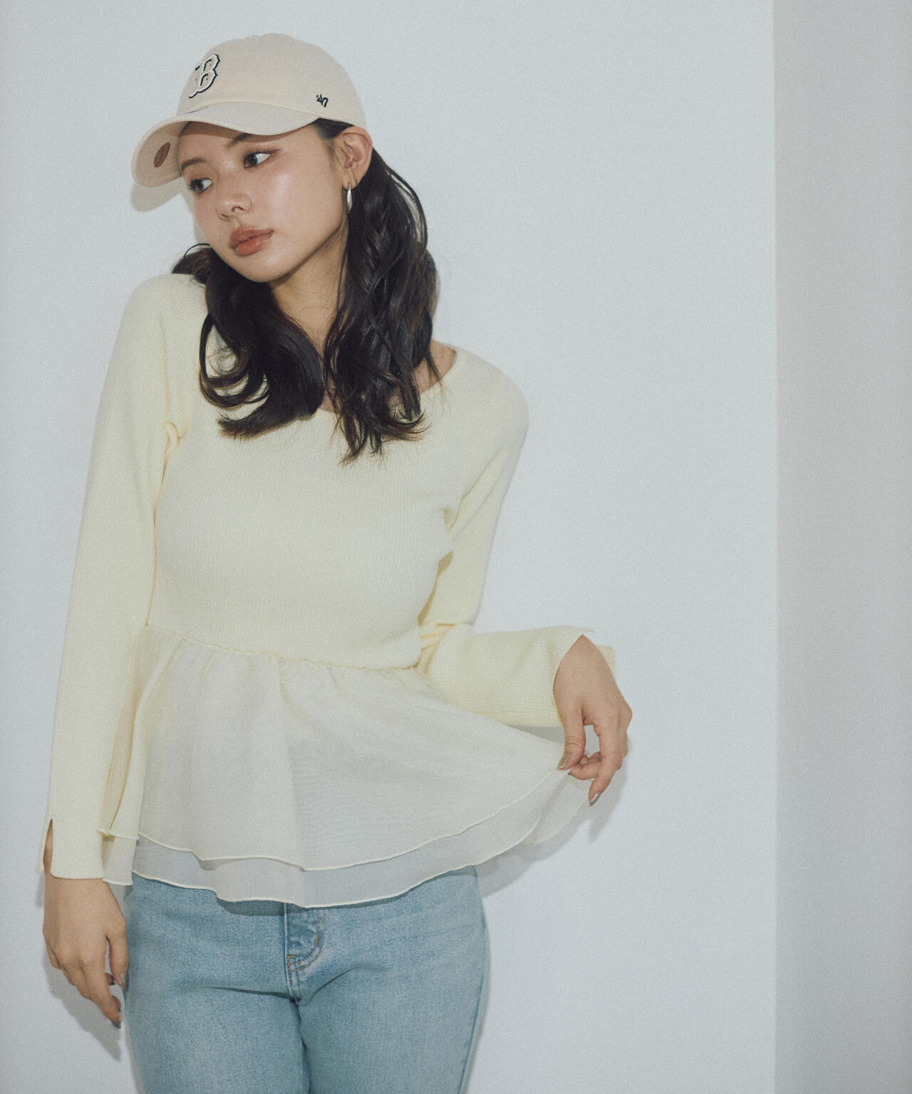 〈a/mie〉シアーペプラムリブニット