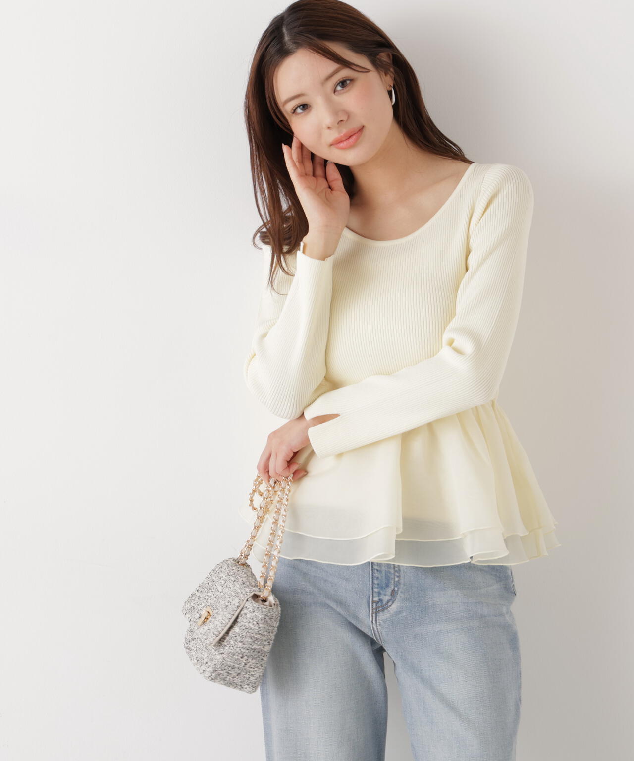 〈a/mie〉シアーペプラムリブニット