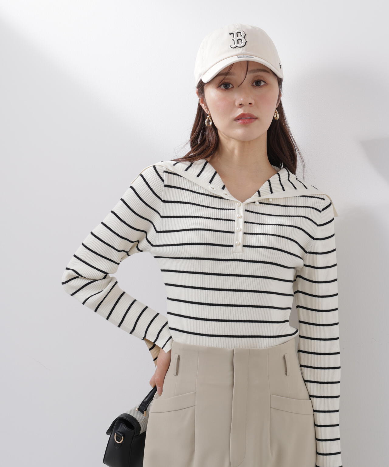 〈a/mie〉ビッグカラーリブニット