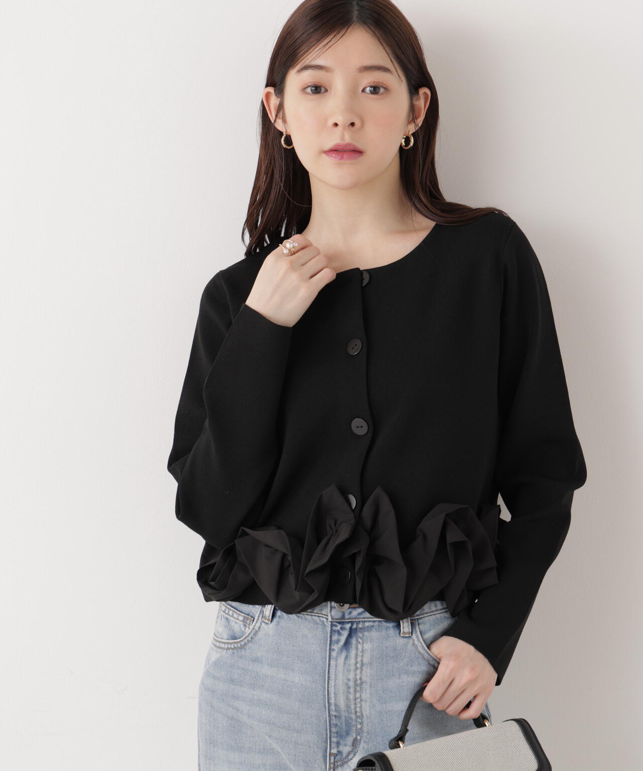 〈a/mie〉ホイップペプラムニット