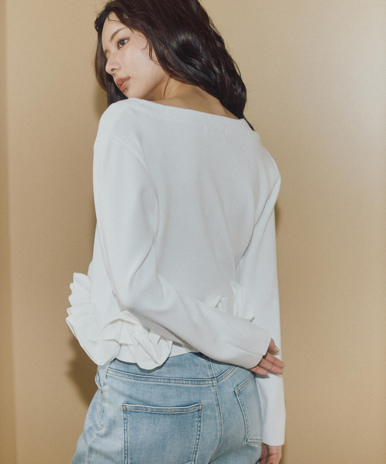 〈a/mie〉ホイップペプラムニット