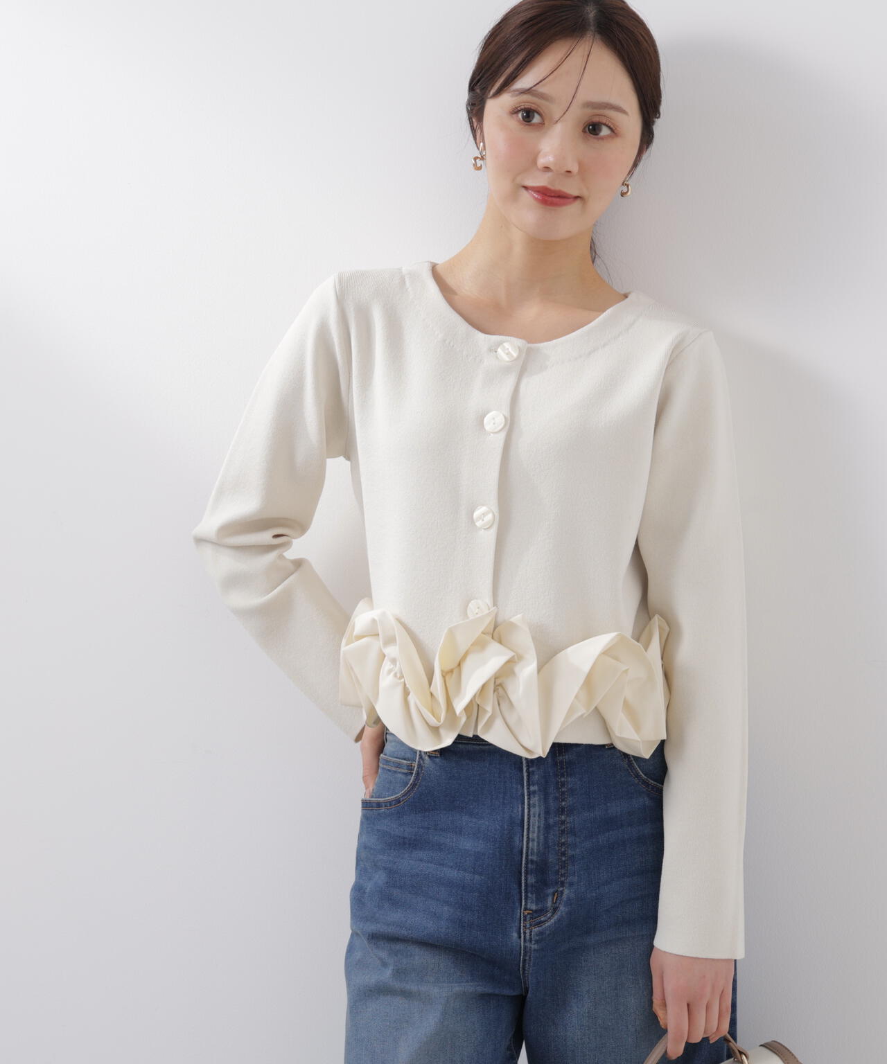 〈a/mie〉ホイップペプラムニット