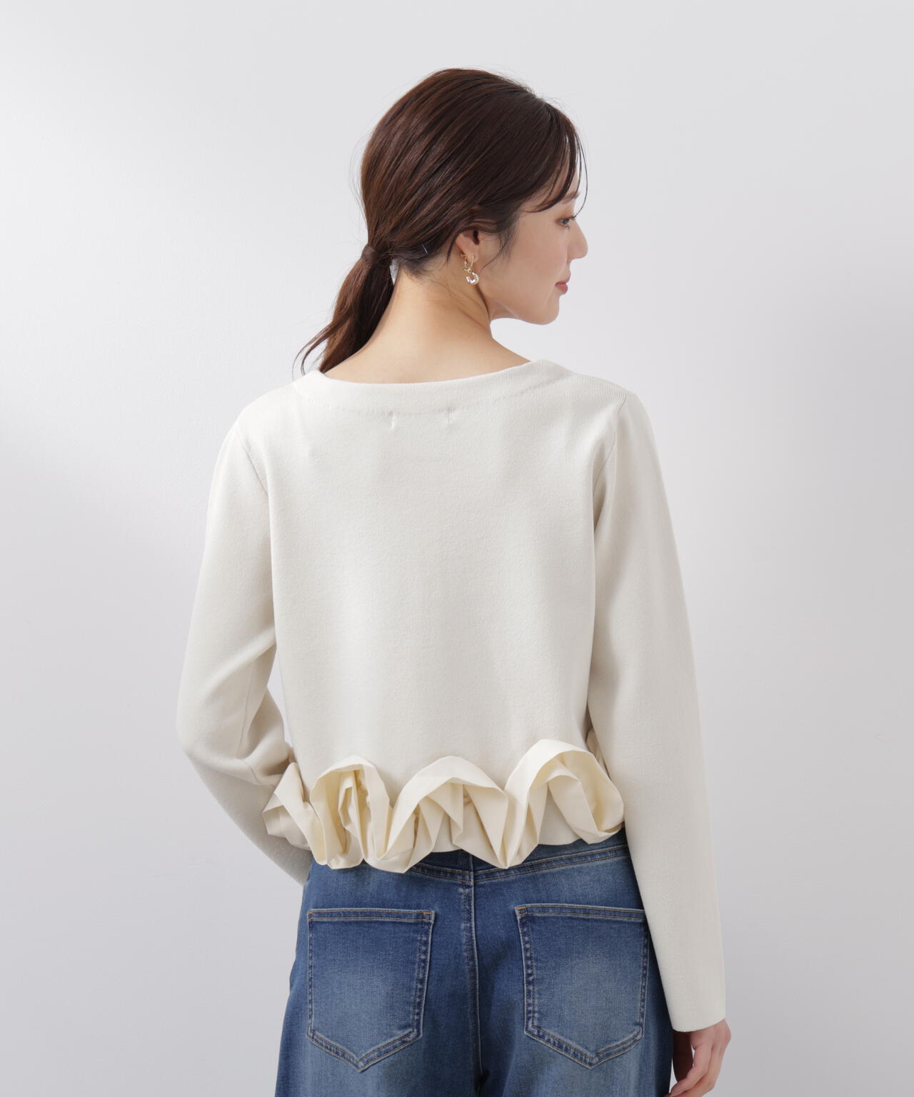 〈a/mie〉ホイップペプラムニット