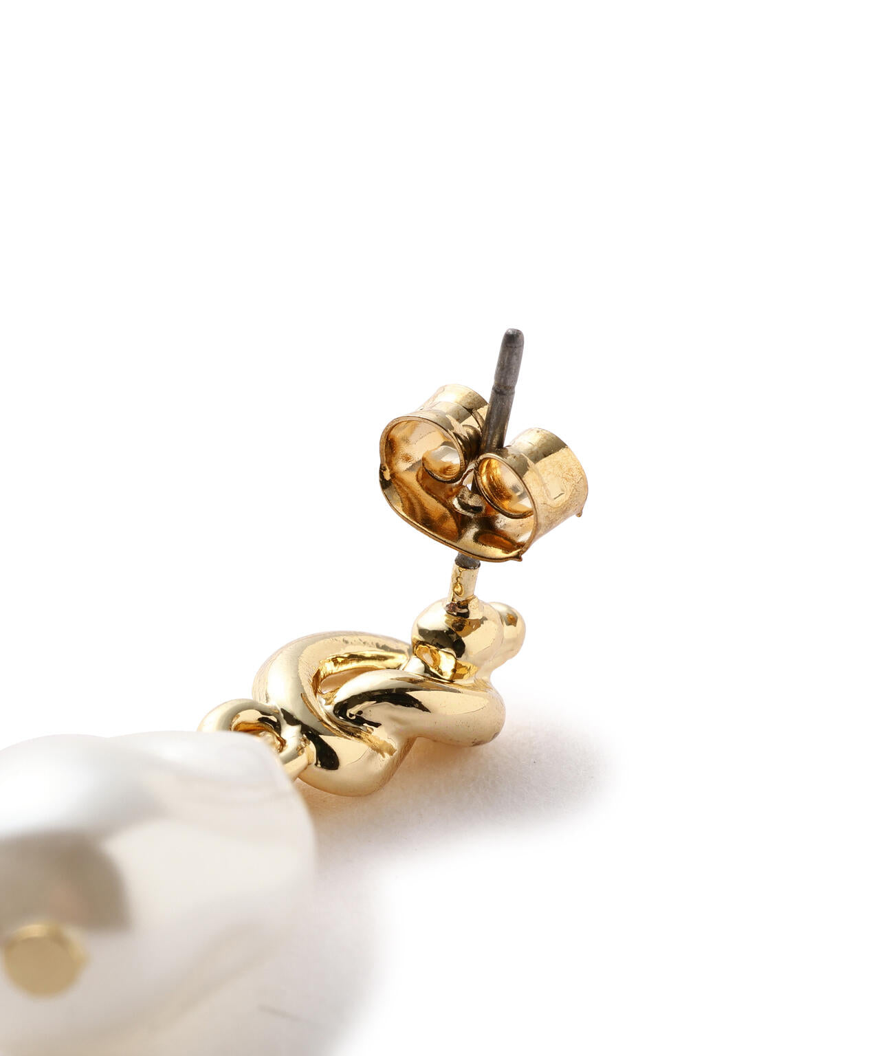 【6/5~6/7 オンライン限定2buy10%OFF対象】ノットパールピアス