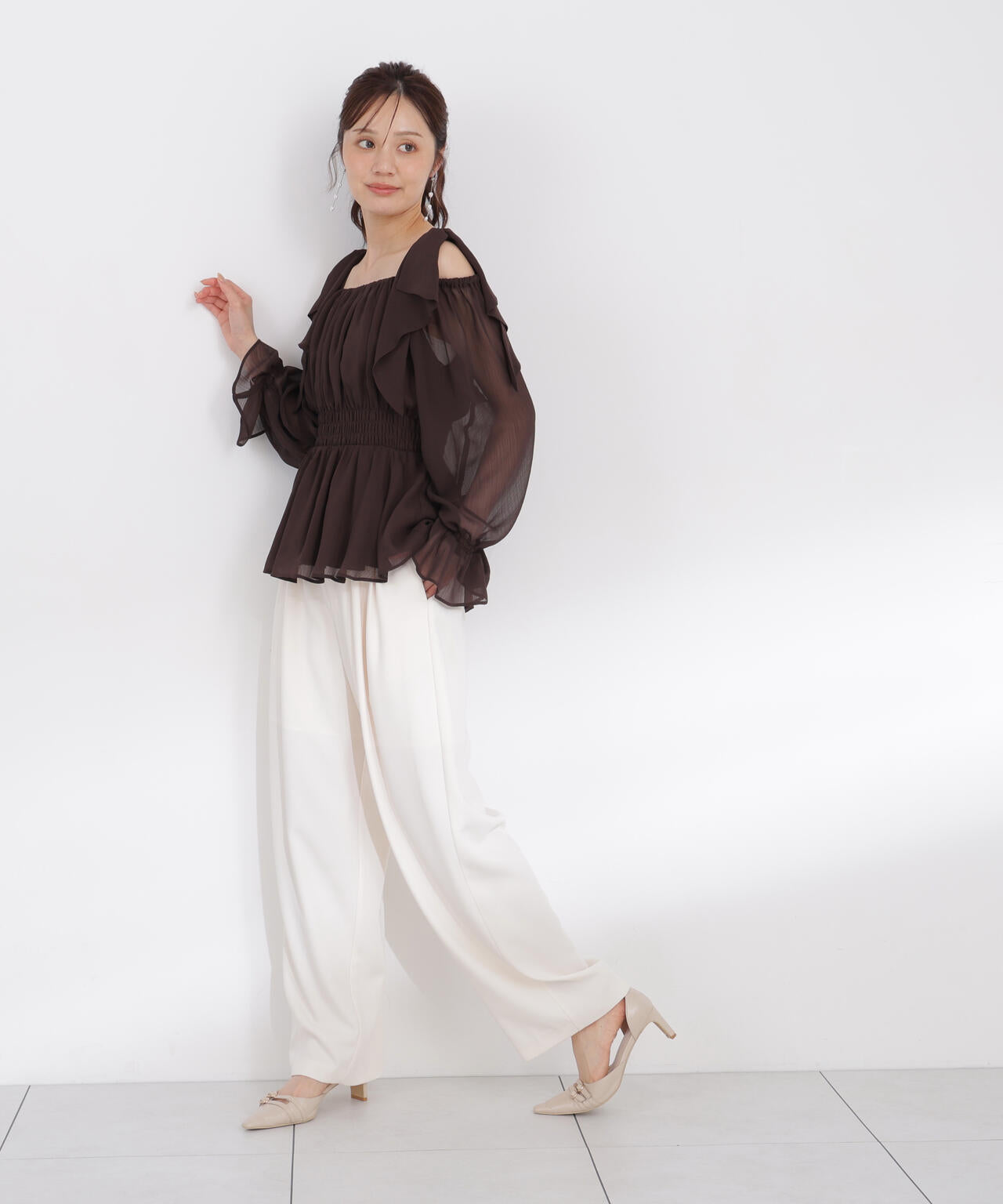 166cm B:78 W:56 H:83 S:24.5cm 着用サイズ:M