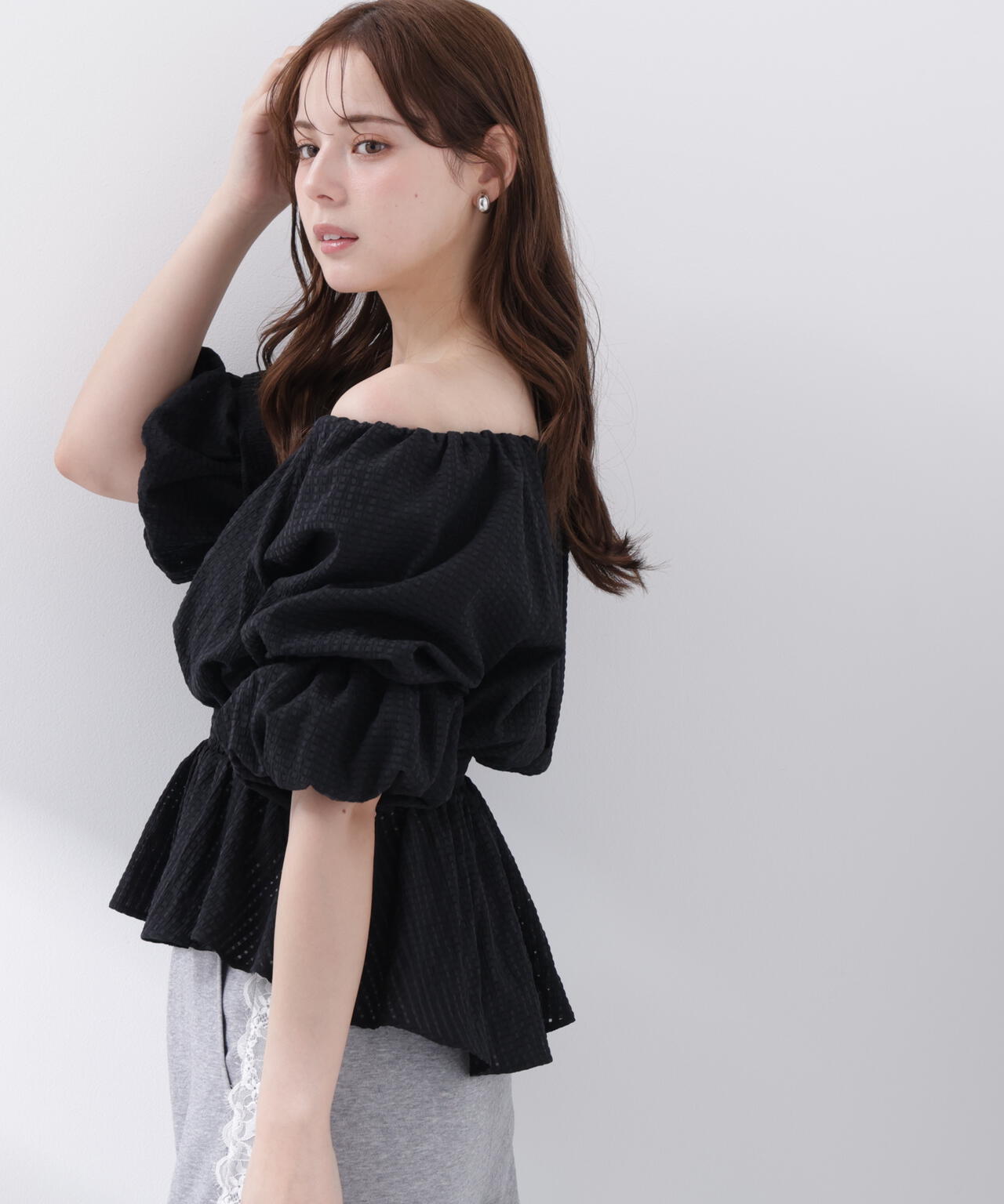 <中川紅葉さん着用>〈a/mie〉2wayオフショルフィッシュテールブラウス