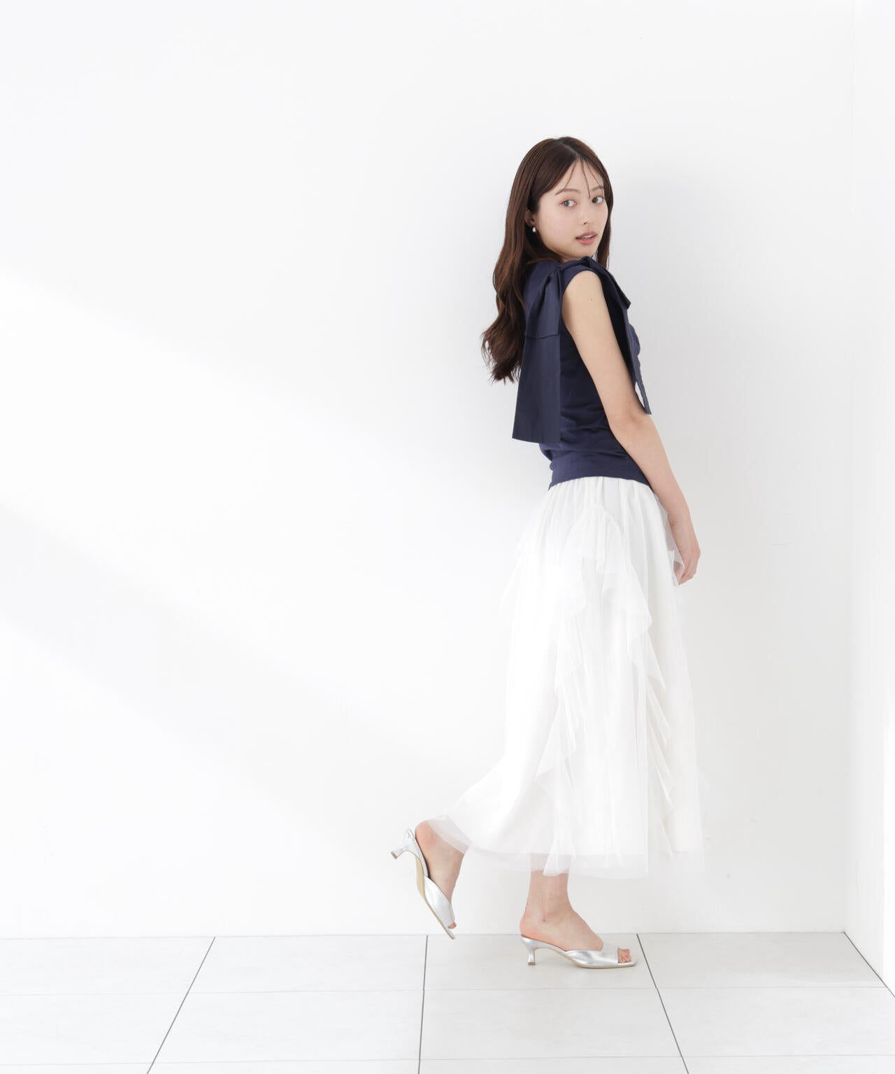165cm B:82 W:59 H:86 S:25cm 着用サイズ:M