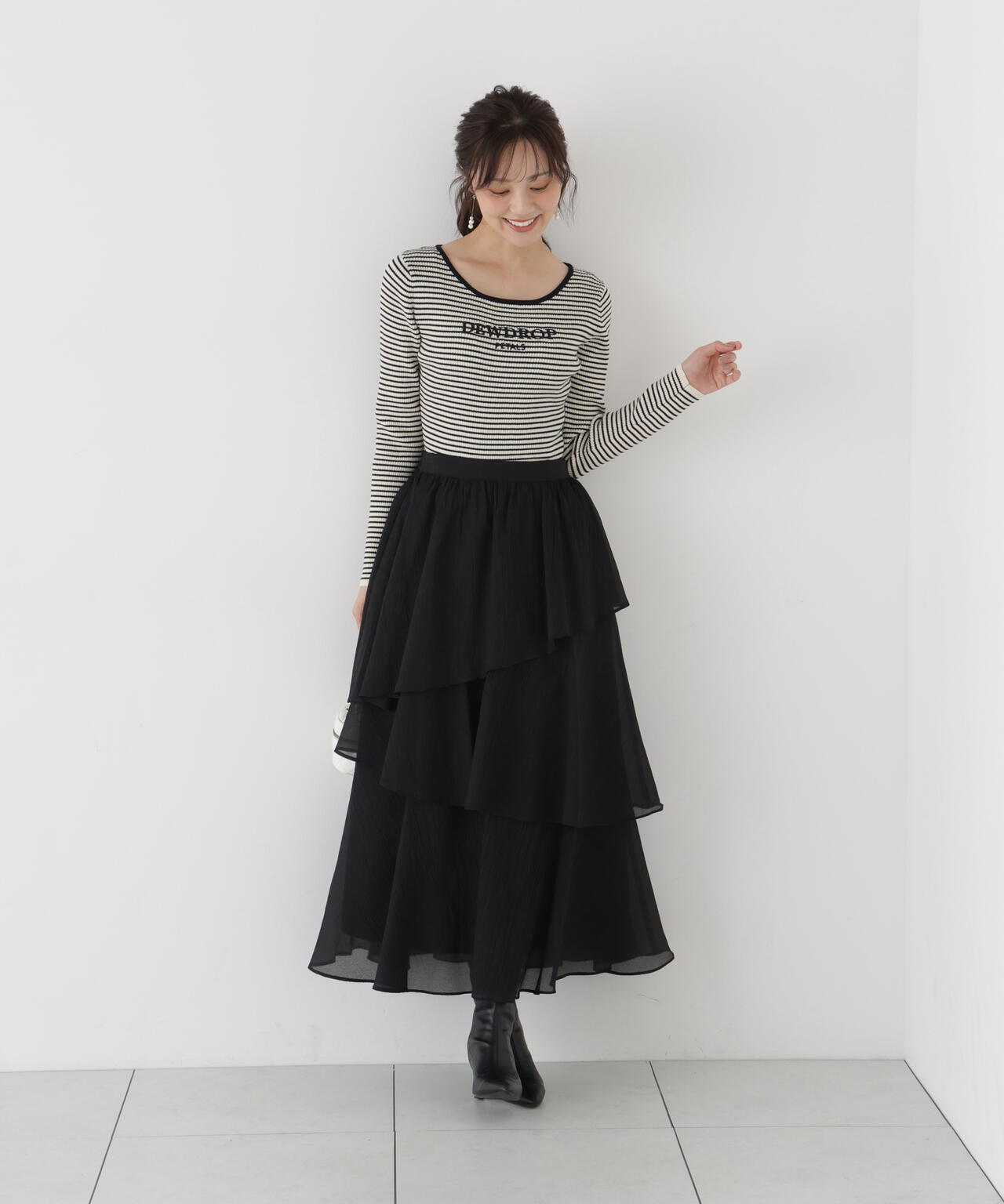 166cm B:78 W:56 H:83 S:24.5cm 着用サイズ:FR