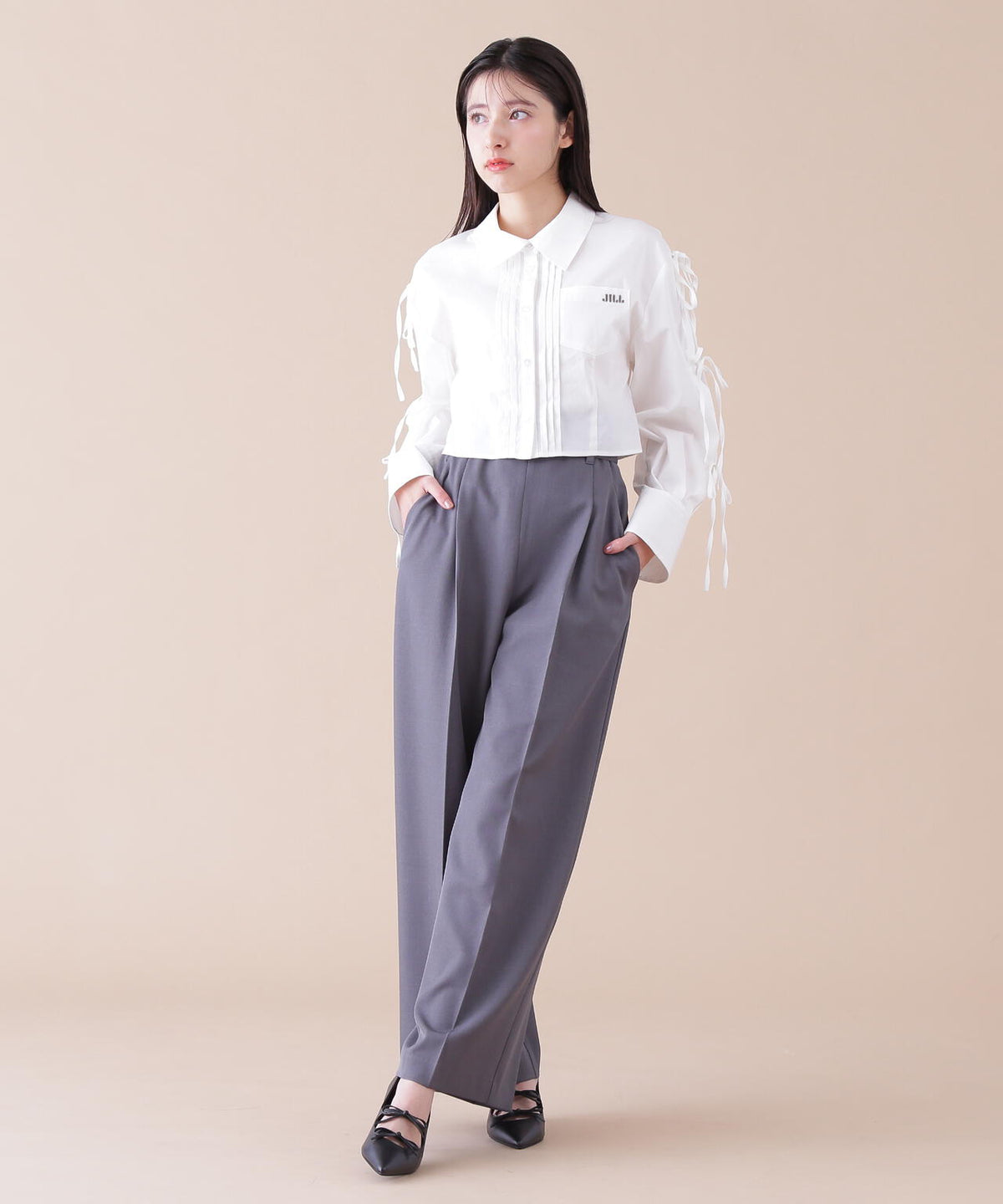 細ベルト付きセンタープレスパンツ