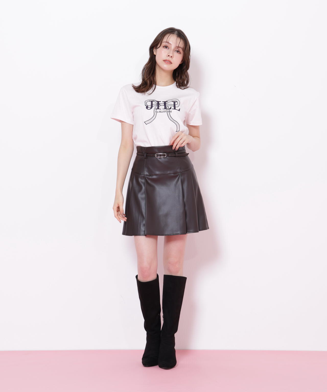 ビッグリボンロゴ刺繍Tシャツ