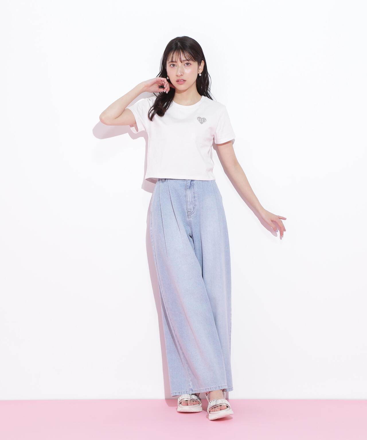 クロップドハート刺繍Tシャツ