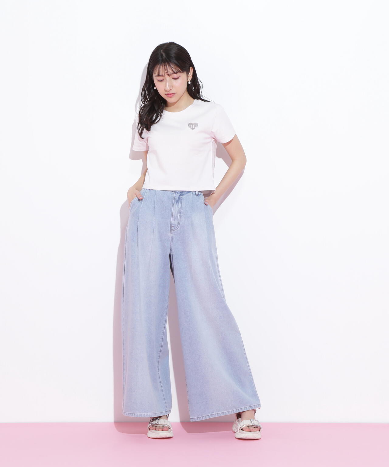 クロップドハート刺繍Tシャツ