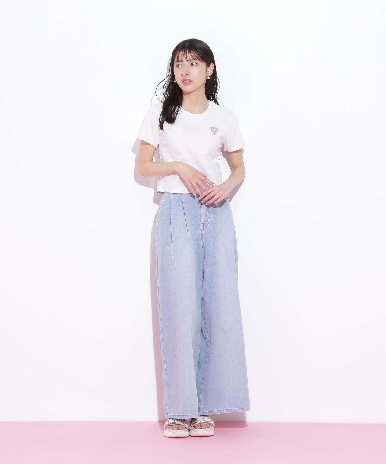 クロップドハート刺繍Tシャツ