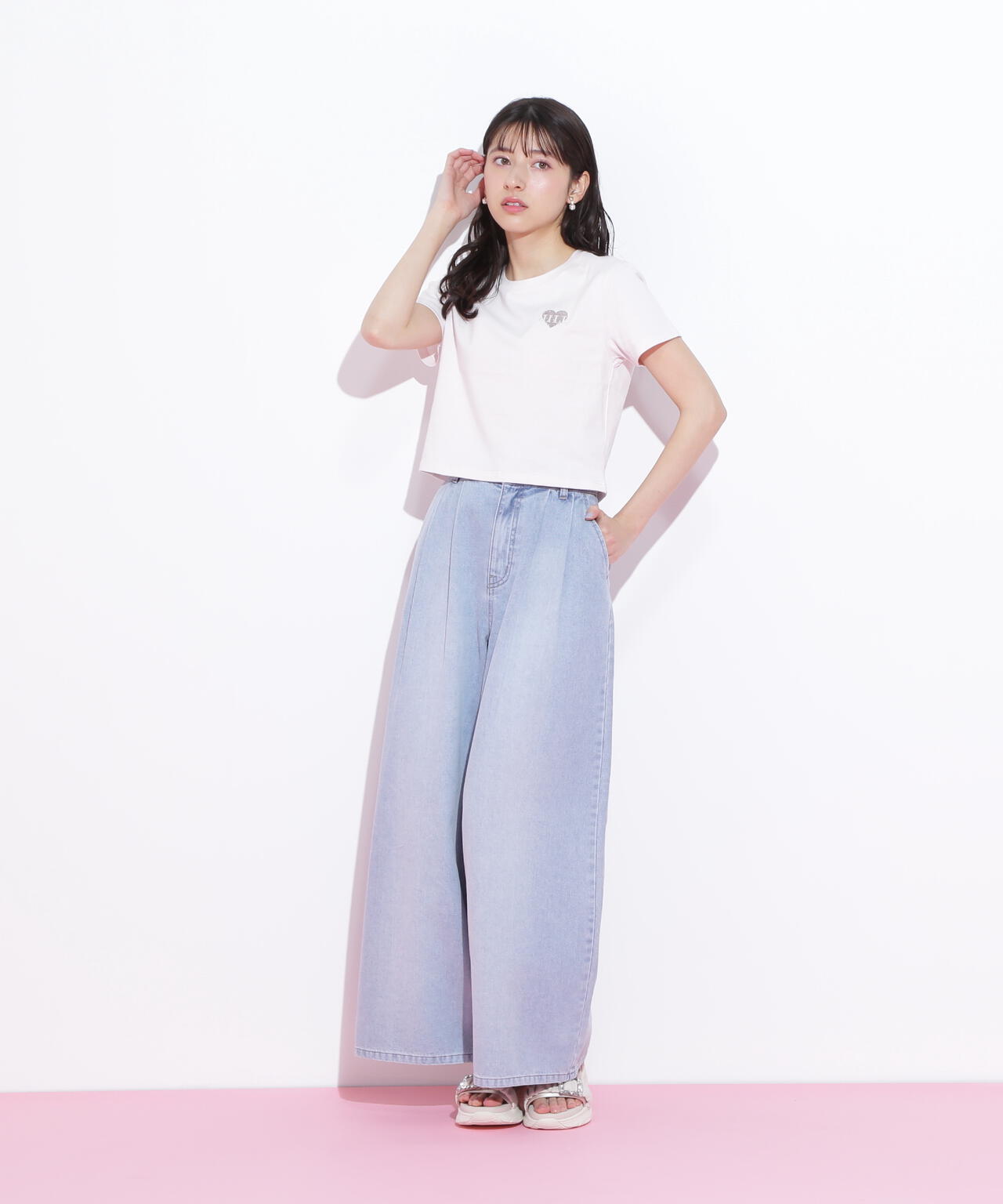 クロップドハート刺繍Tシャツ