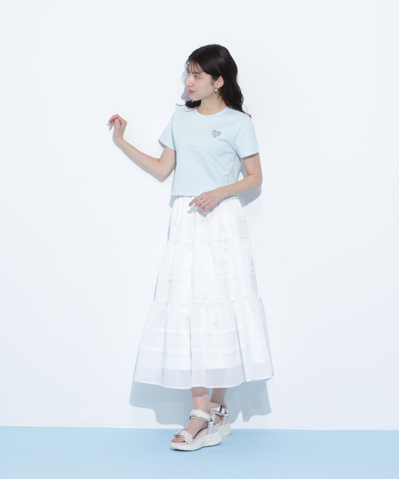 クロップドハート刺繍Tシャツ