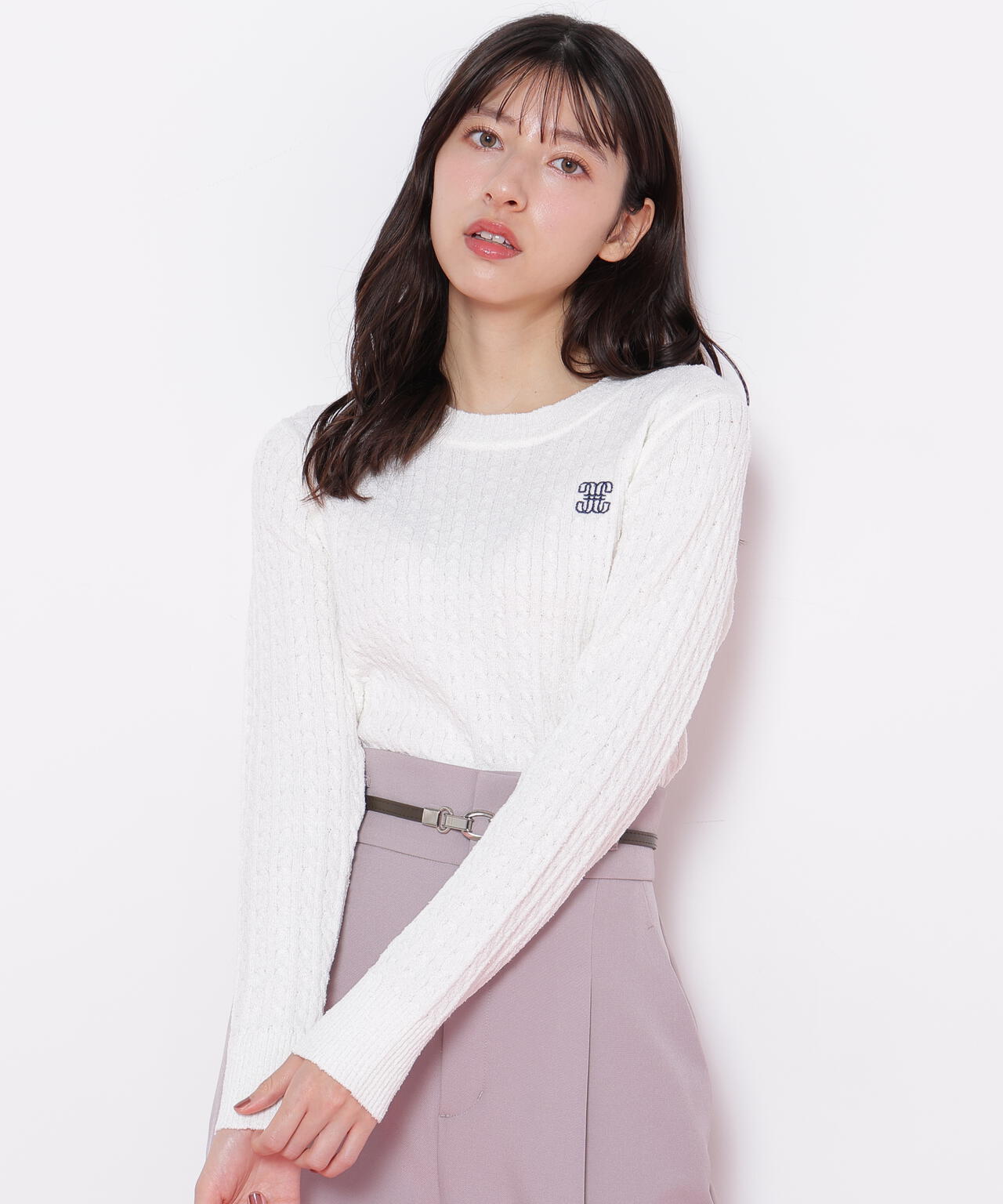 ミニブークレーケーブルニット