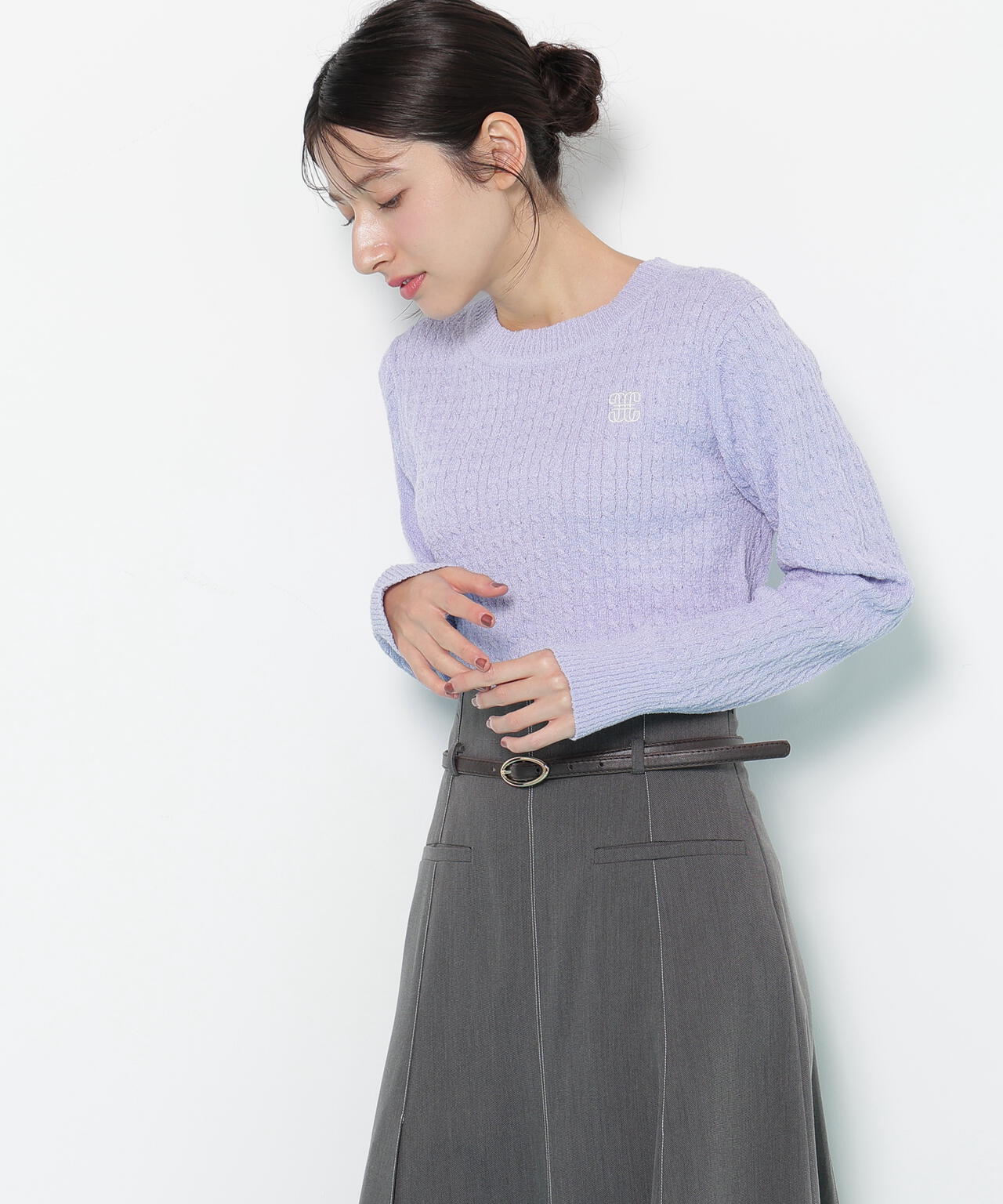 ミニブークレーケーブルニット