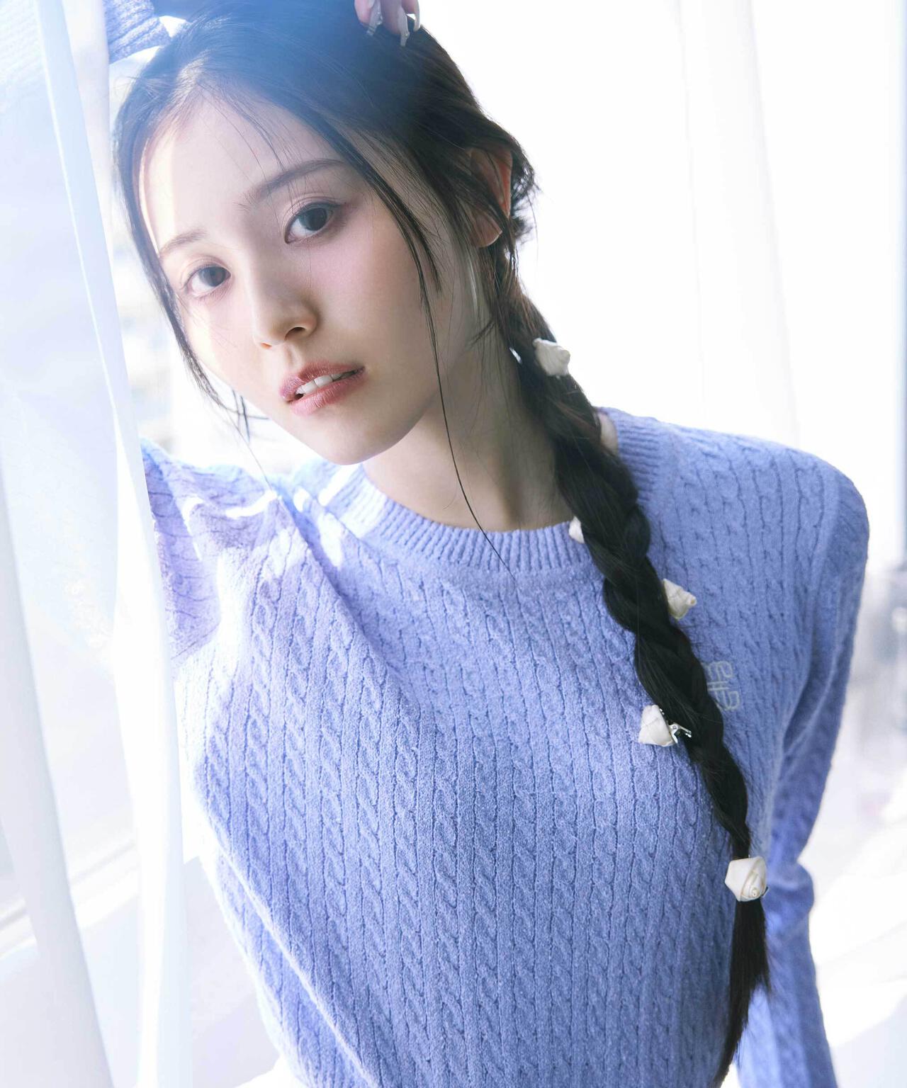 ミニブークレーケーブルニット