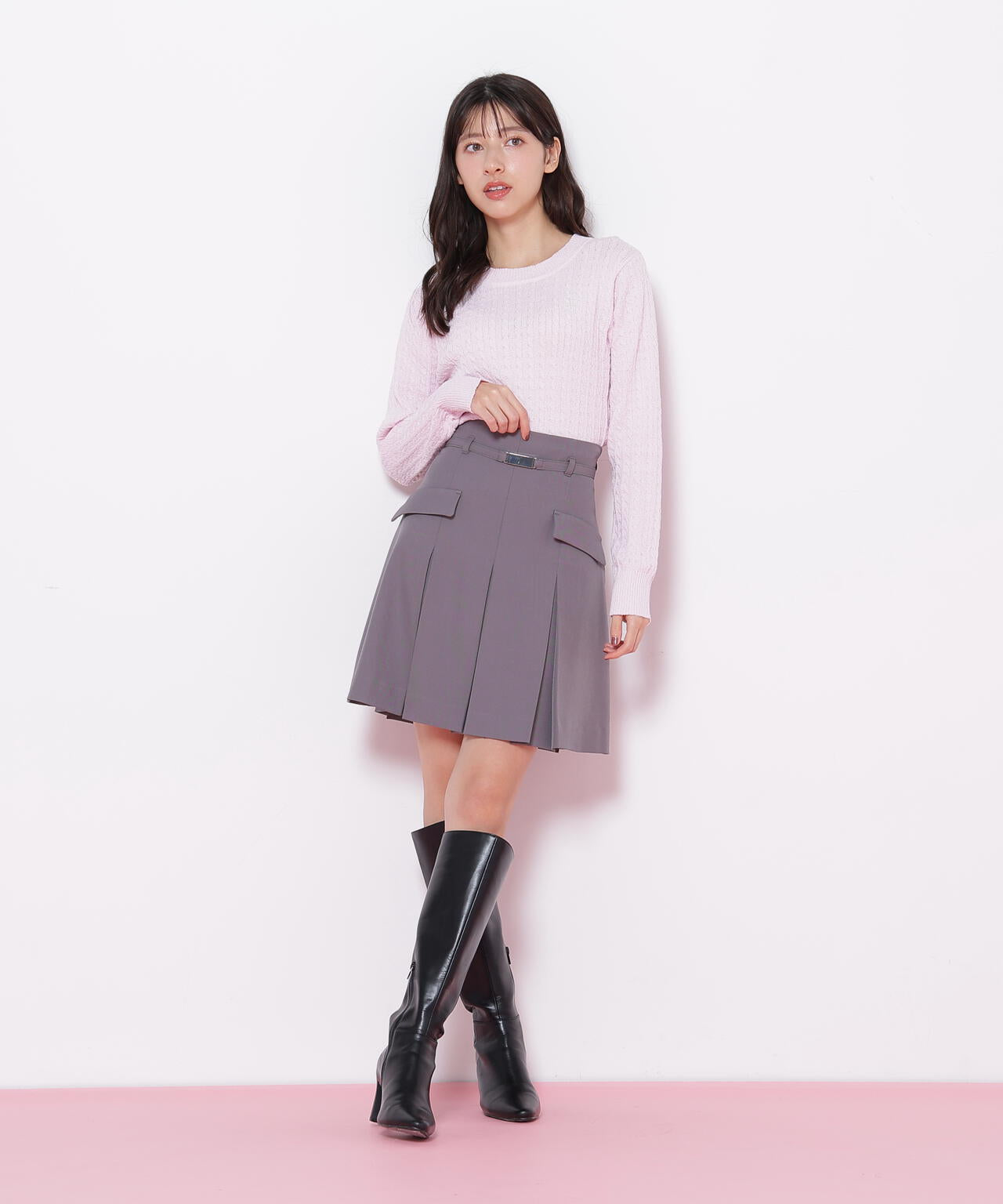 ミニブークレーケーブルニット